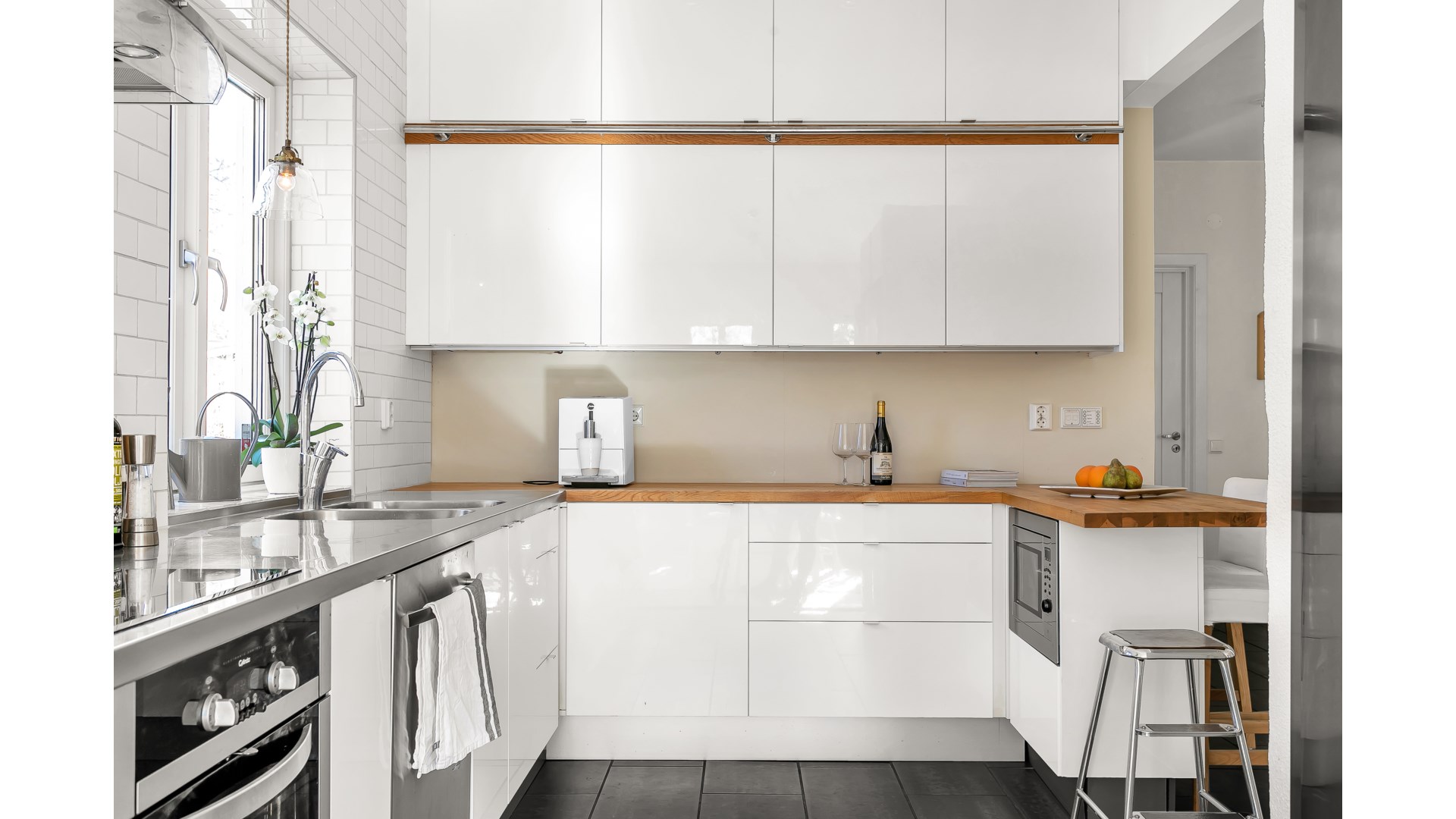 Bostadsbild från Vreta strandväg 56, Såld i Vreta, Uppsala