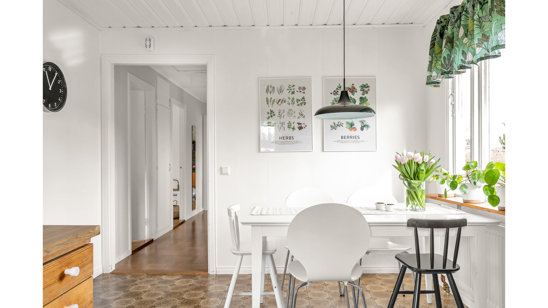 Bostadsbild från Lönnviksvägen 2, Såld i Sunnersta, Uppsala