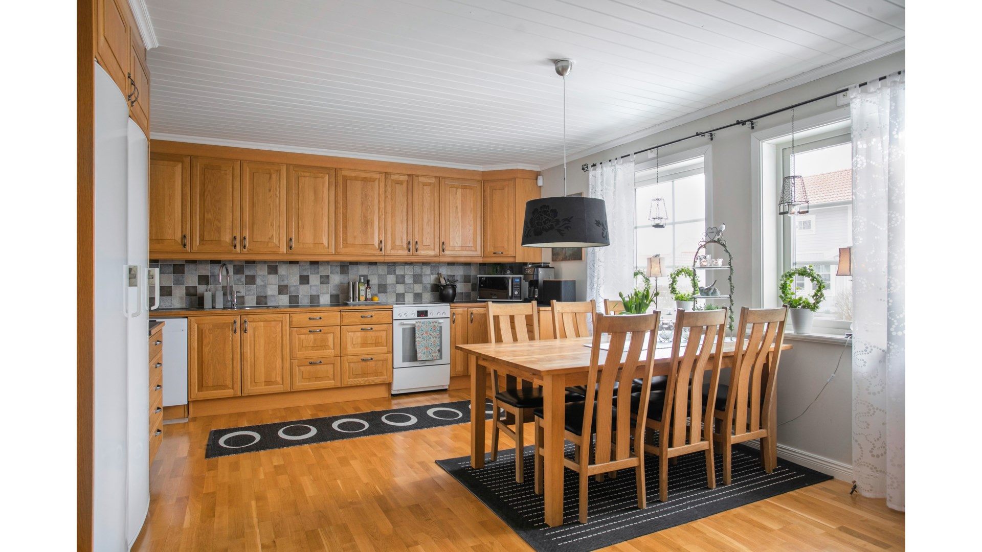 Bostadsbild från Trevlingevägen 41, Såld i Gåvsta, Uppsala