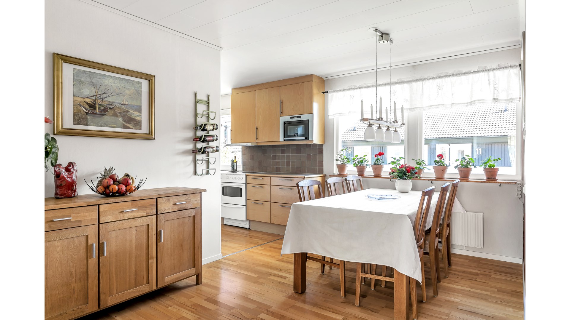 Bostadsbild från Orionvägen 14, Såld i Storvreta, Uppsala