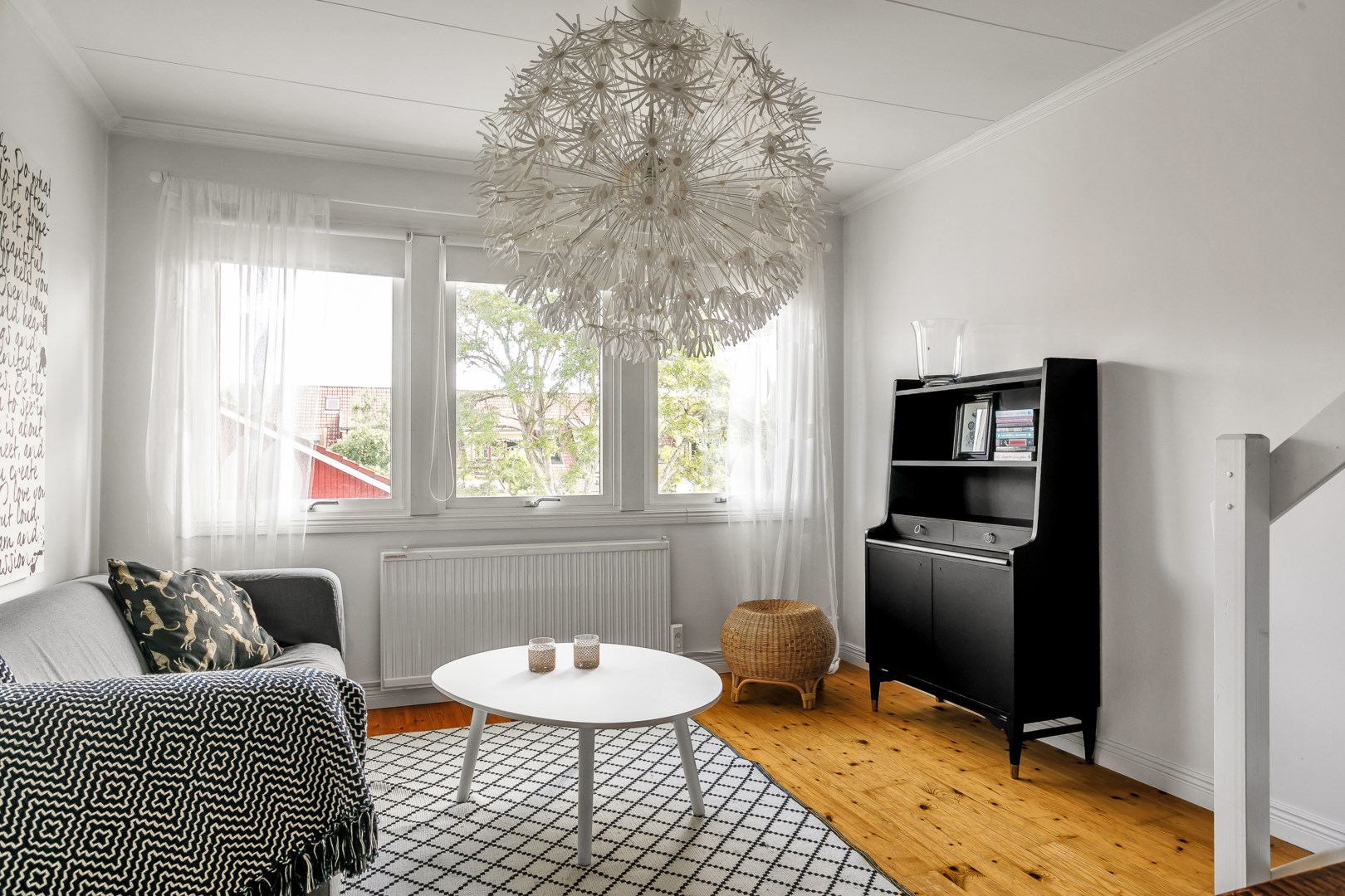 Bostadsbild från Fögderivägen 30, Såld i Bälinge, Uppsala