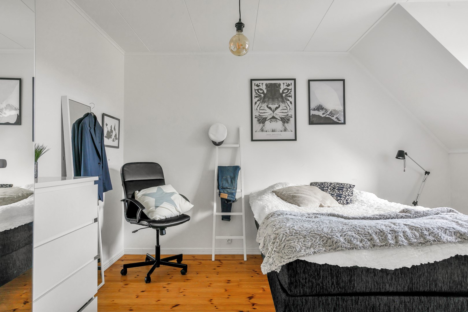 Bostadsbild från Fögderivägen 30, Såld i Bälinge, Uppsala