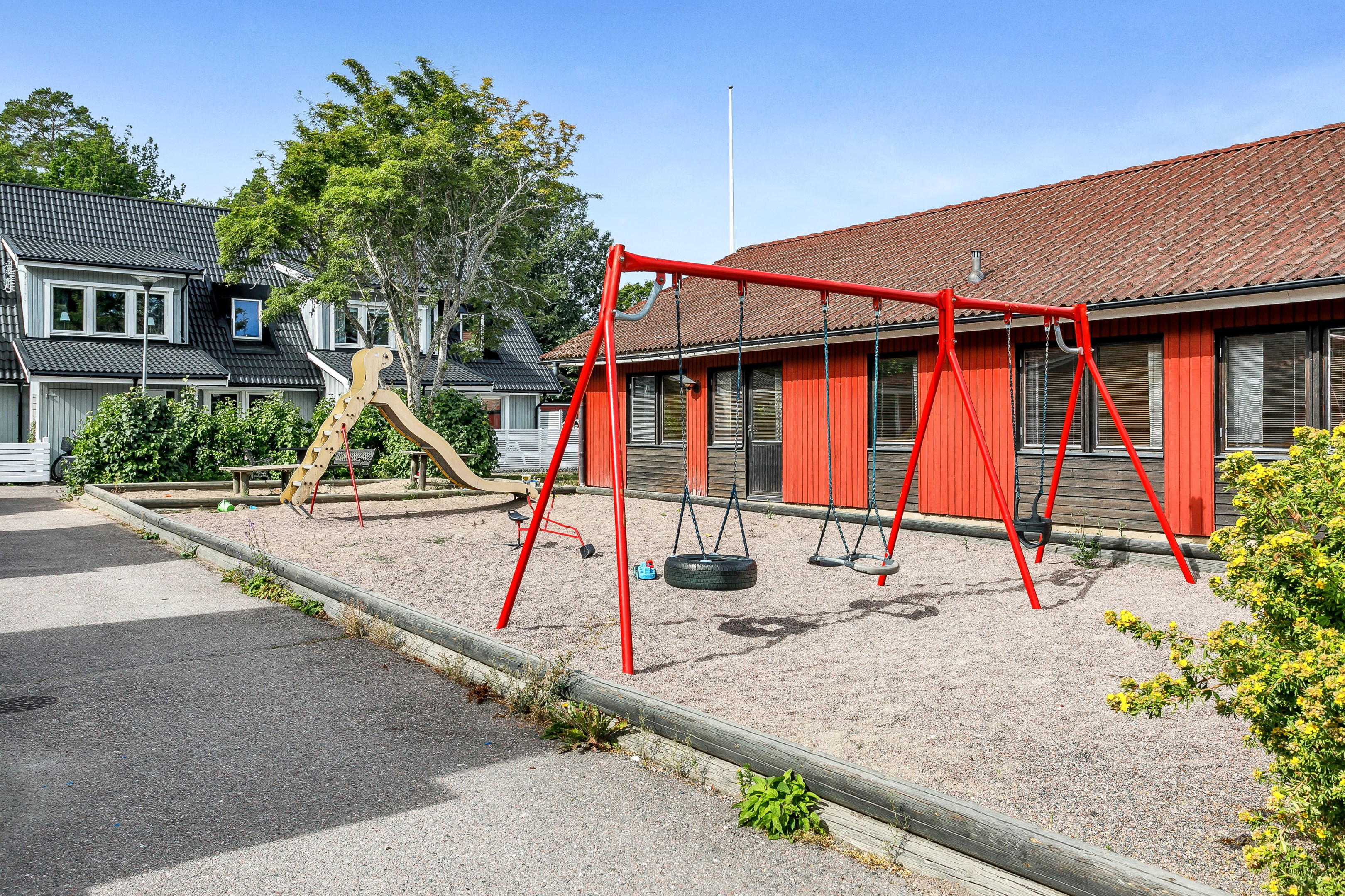 Bostadsbild från Fögderivägen 30, Såld i Bälinge, Uppsala