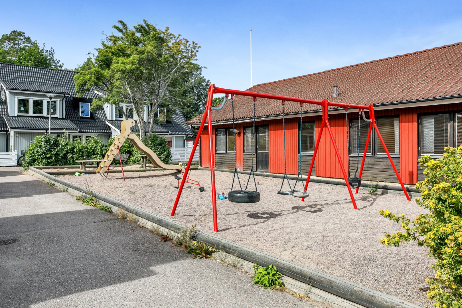 Bostadsbild från Fögderivägen 30, Såld i Bälinge, Uppsala