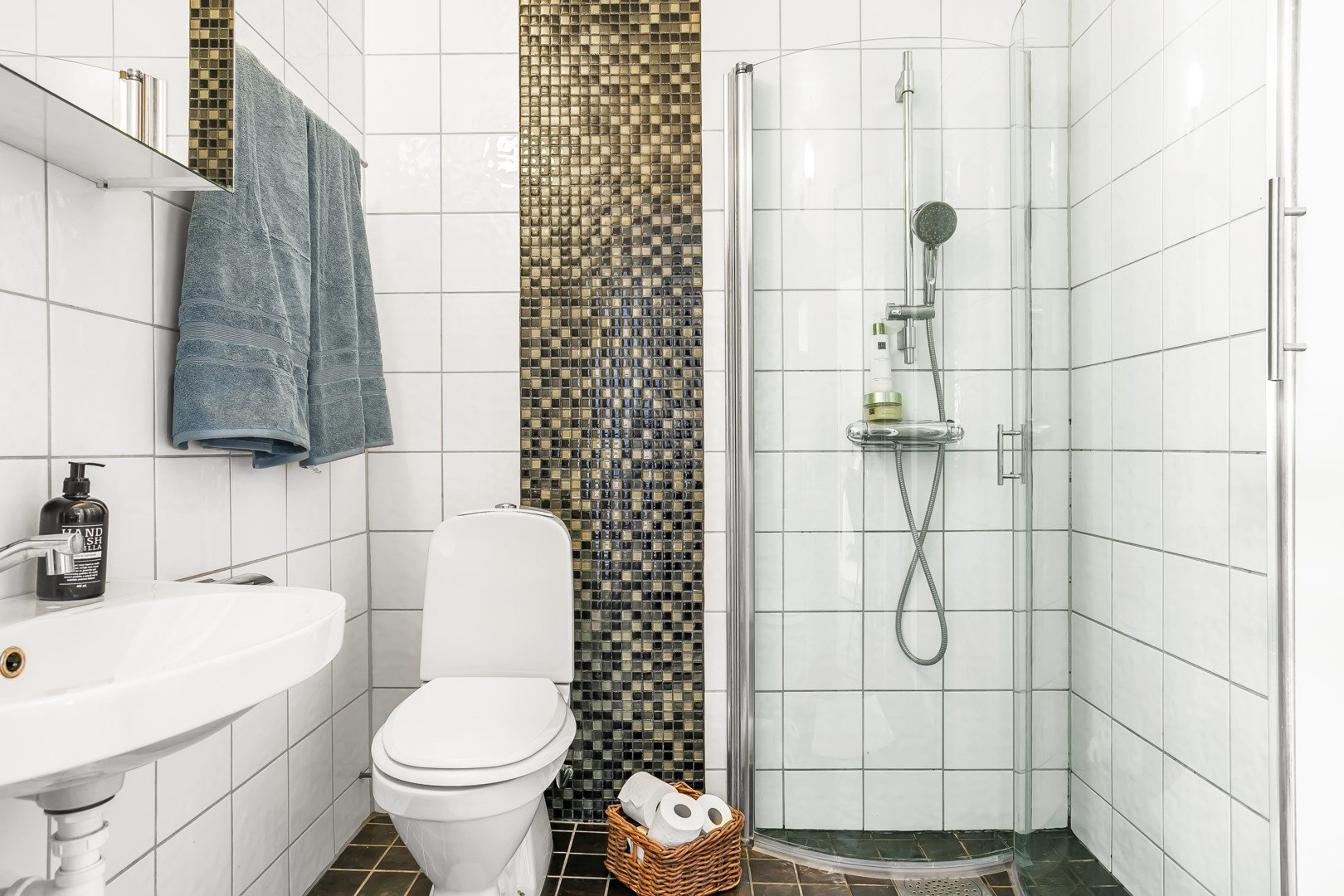 Bostadsbild från Fögderivägen 30, Såld i Bälinge, Uppsala