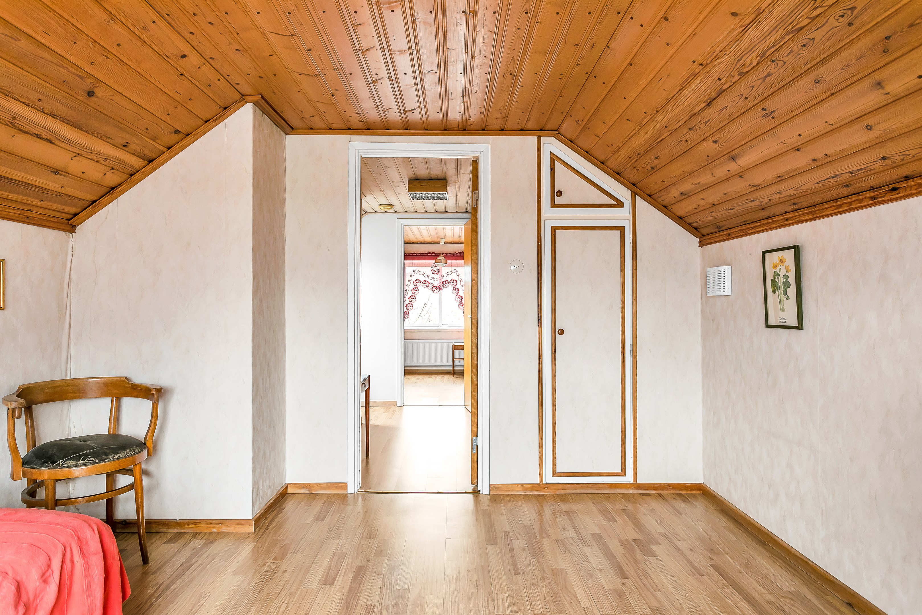 Bostadsbild från Ryttarvägen 1, Såld i Lövstalöt, Uppsala