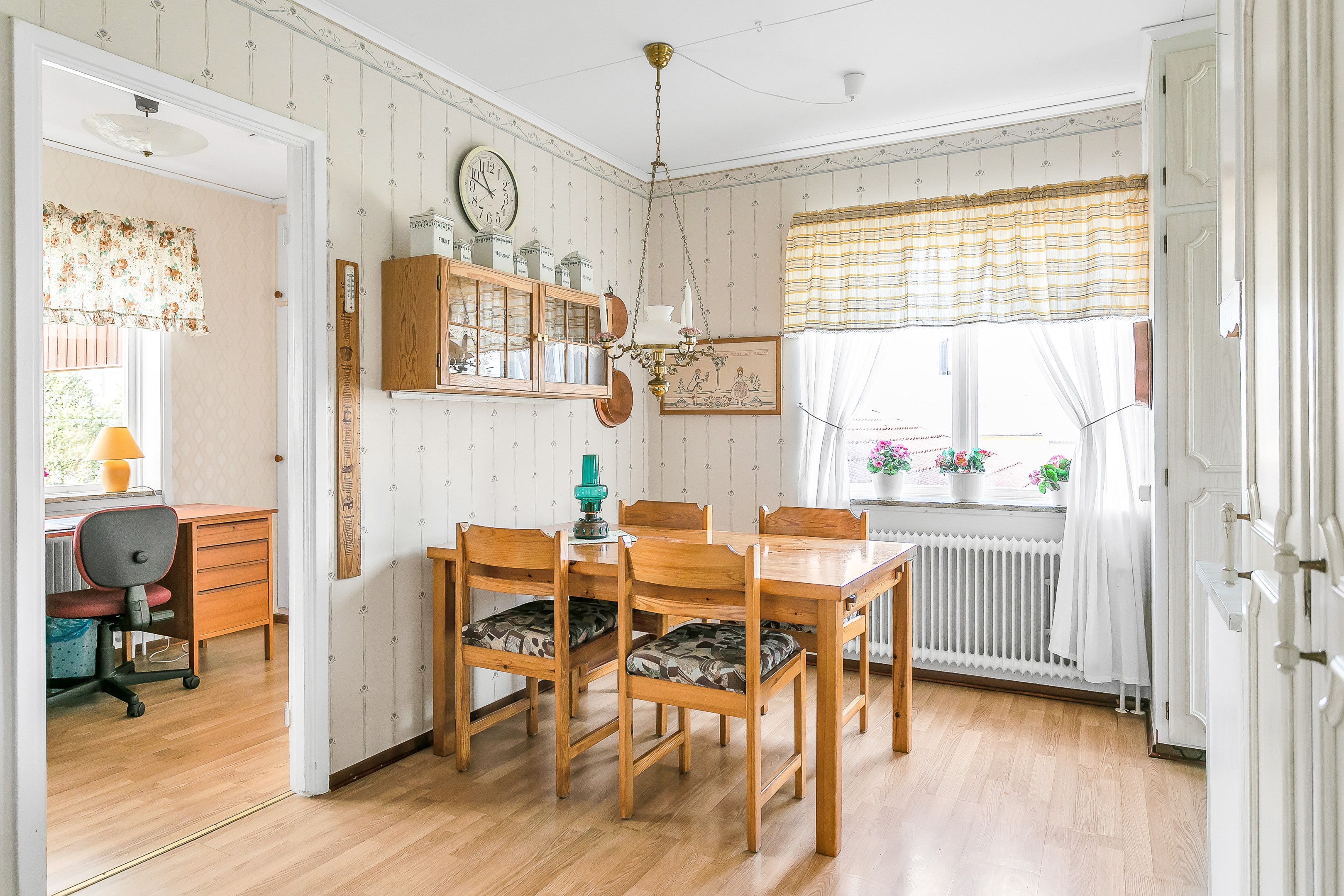 Bostadsbild från Ryttarvägen 1, Såld i Lövstalöt, Uppsala