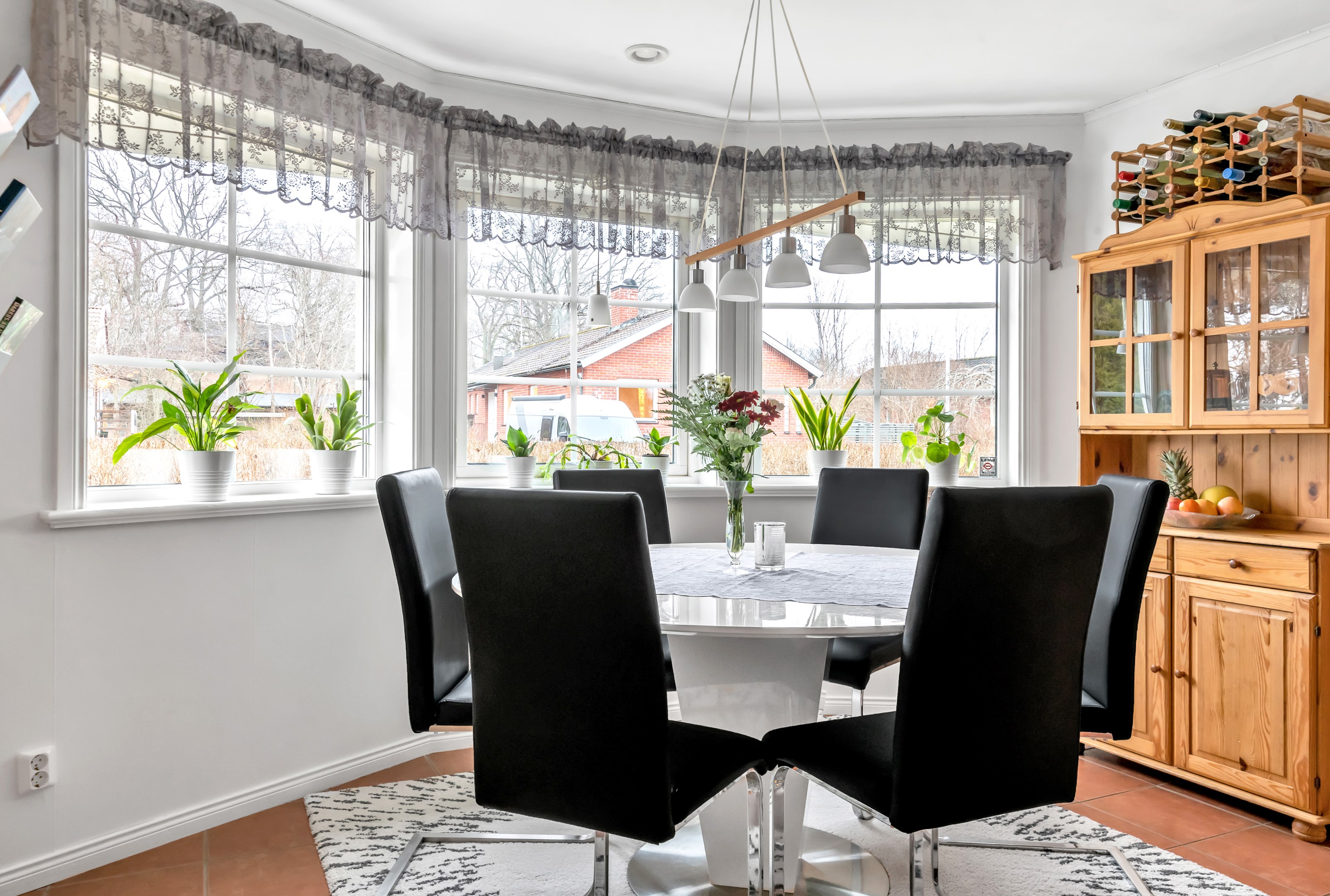 Bostadsbild från Konvaljegränd 4, Såld i Sunnersta, Uppsala