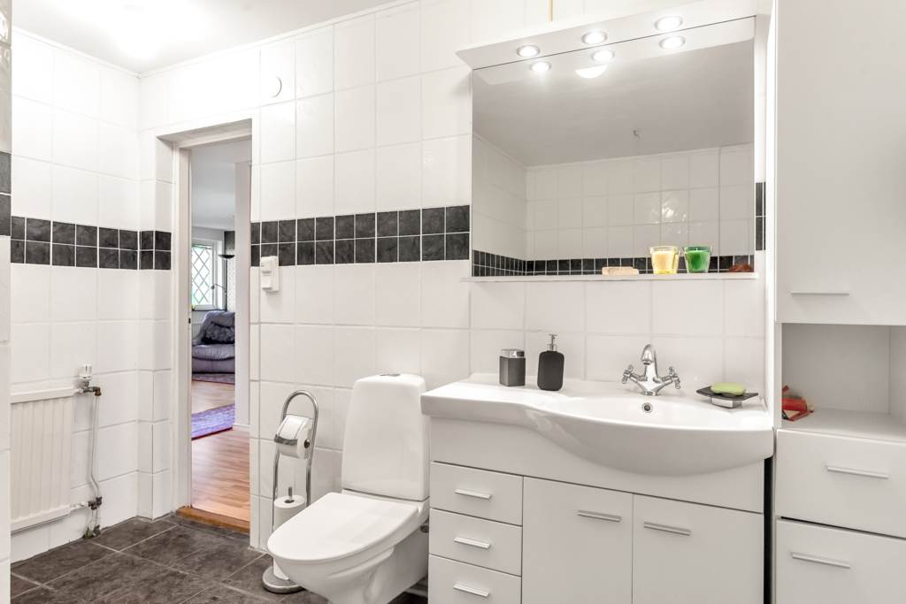 Bostadsbild från Södra Parkvägen 12A, Såld i Norby, Uppsala