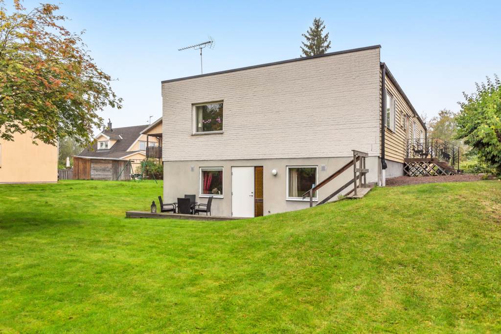Bostadsbild från Södra Parkvägen 12A, Såld i Norby, Uppsala