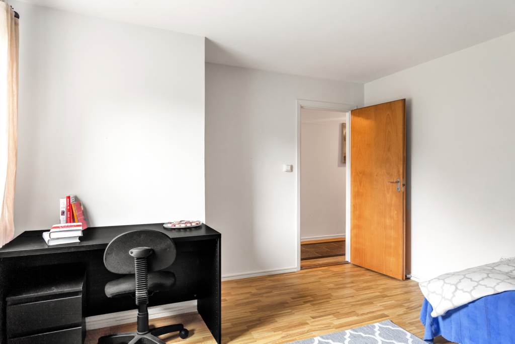 Bostadsbild från Södra Parkvägen 12A, Såld i Norby, Uppsala