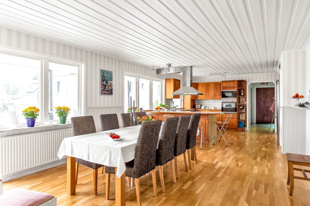 Bostadsbild från Södra Parkvägen 12A, Såld i Norby, Uppsala