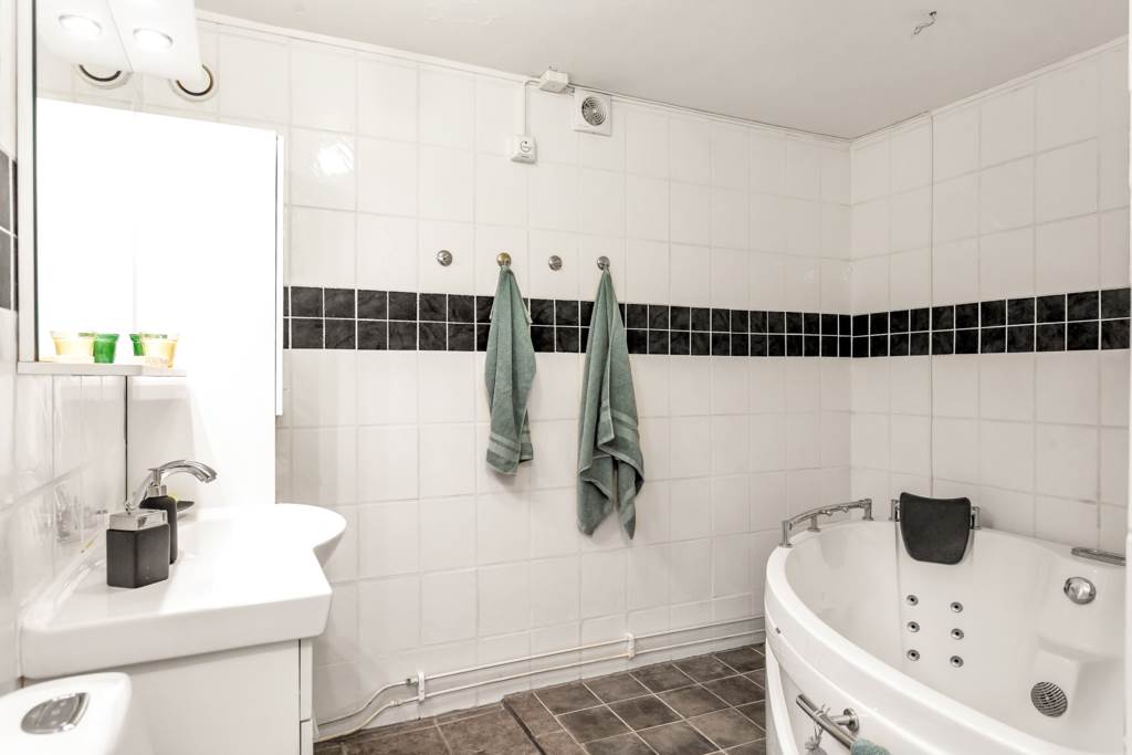 Bostadsbild från Södra Parkvägen 12A, Såld i Norby, Uppsala