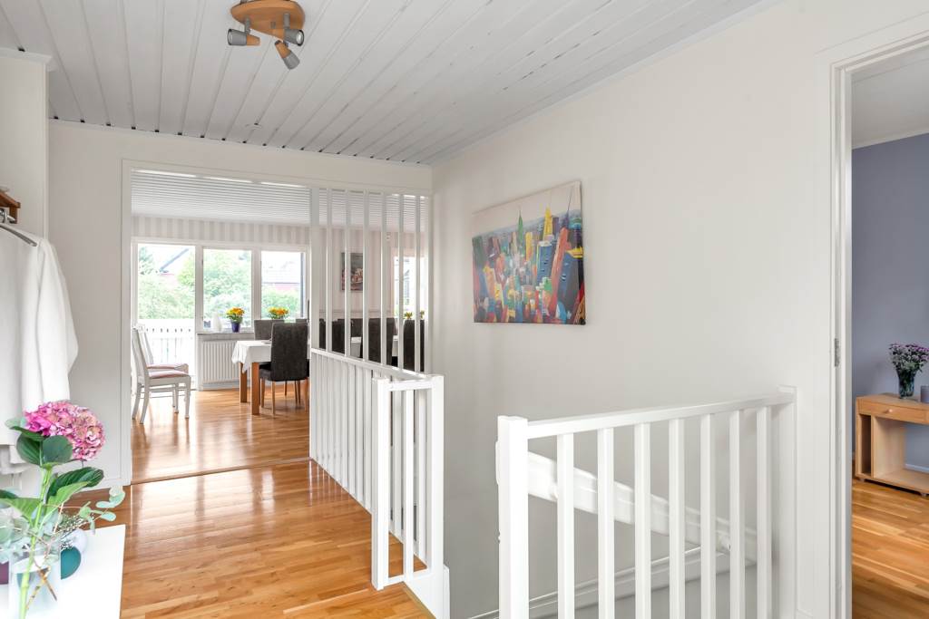 Bostadsbild från Södra Parkvägen 12A, Såld i Norby, Uppsala