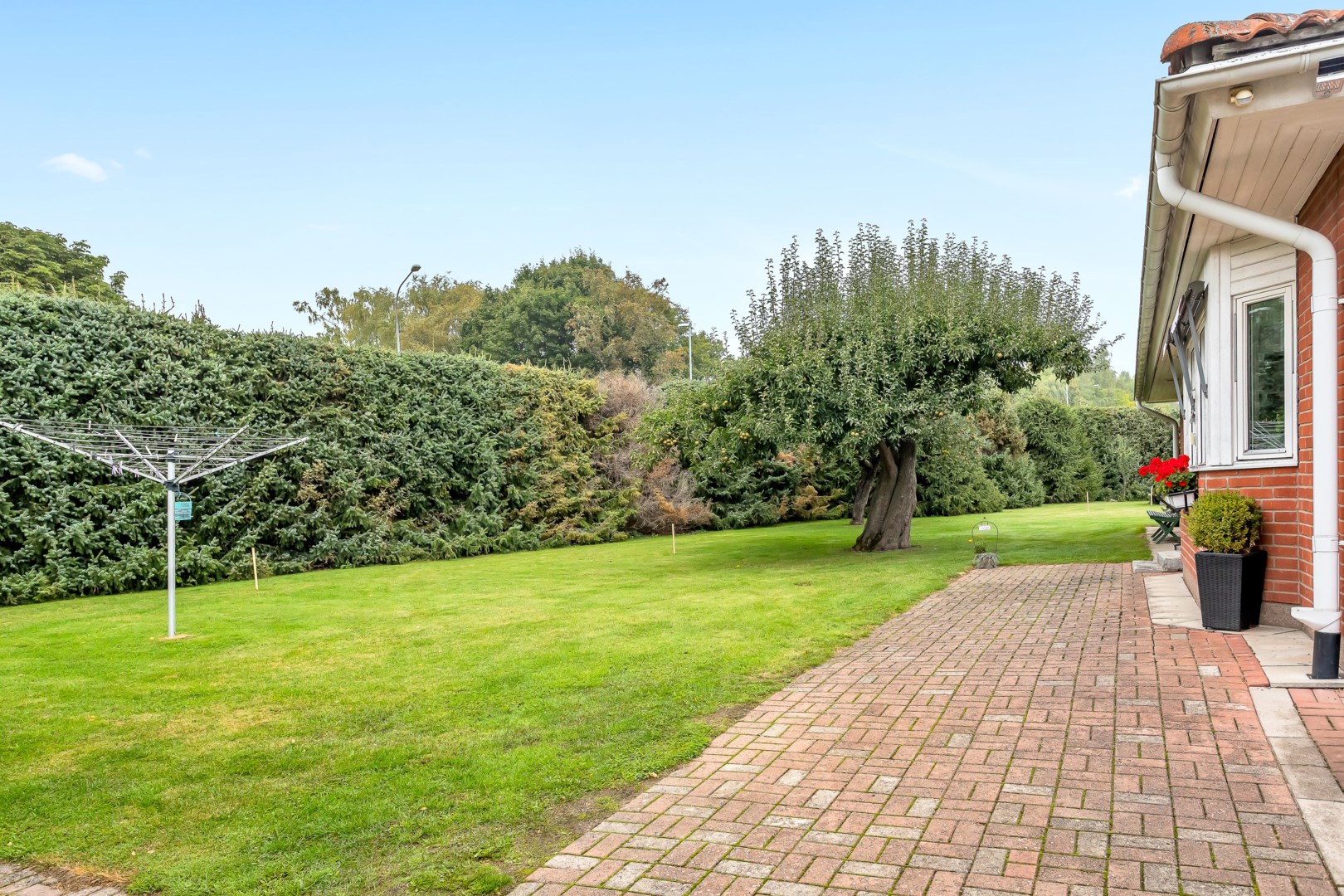 Bostadsbild från Sandmovägen 2, Såld i Valsätra, Uppsala