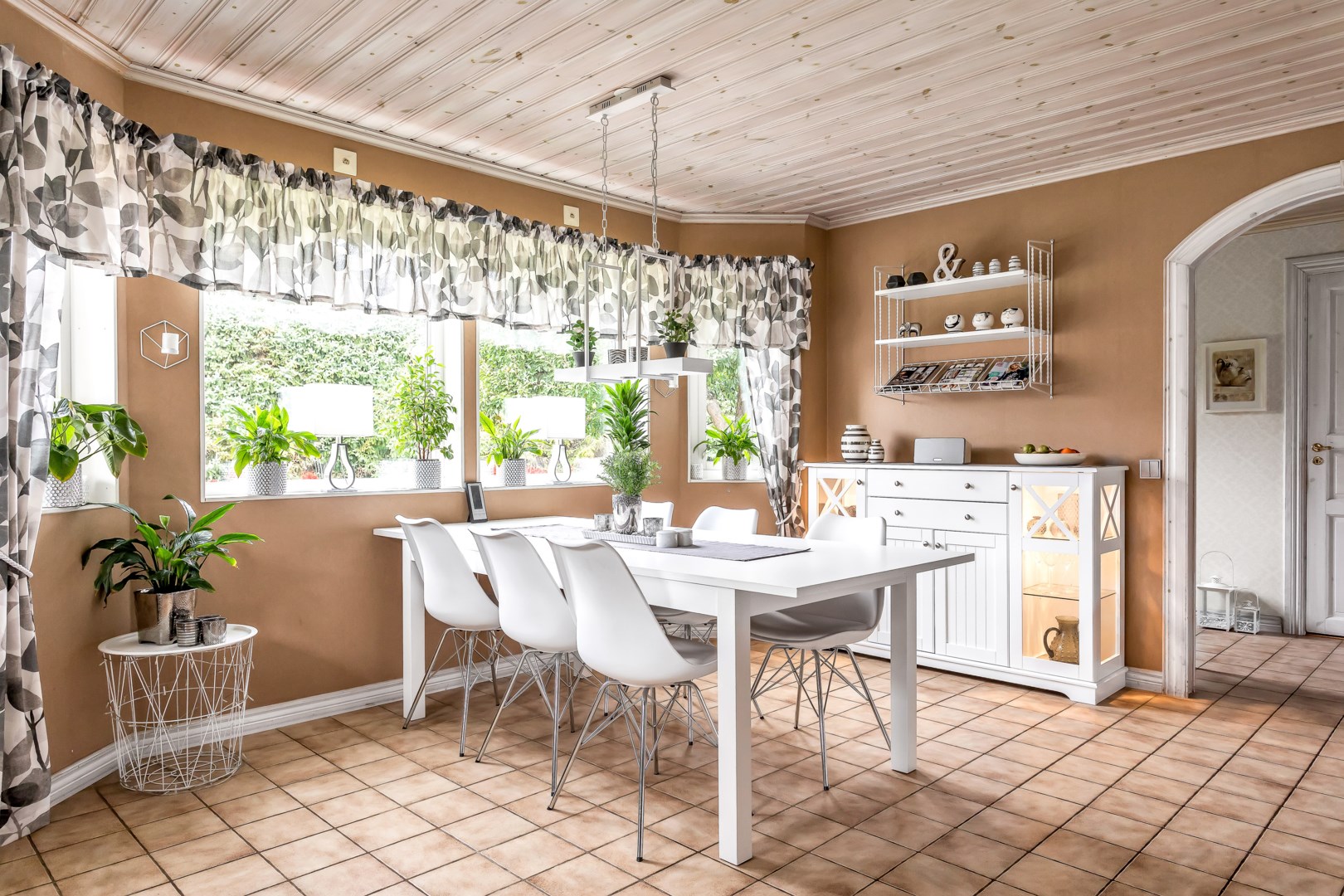 Bostadsbild från Sandmovägen 2, Såld i Valsätra, Uppsala