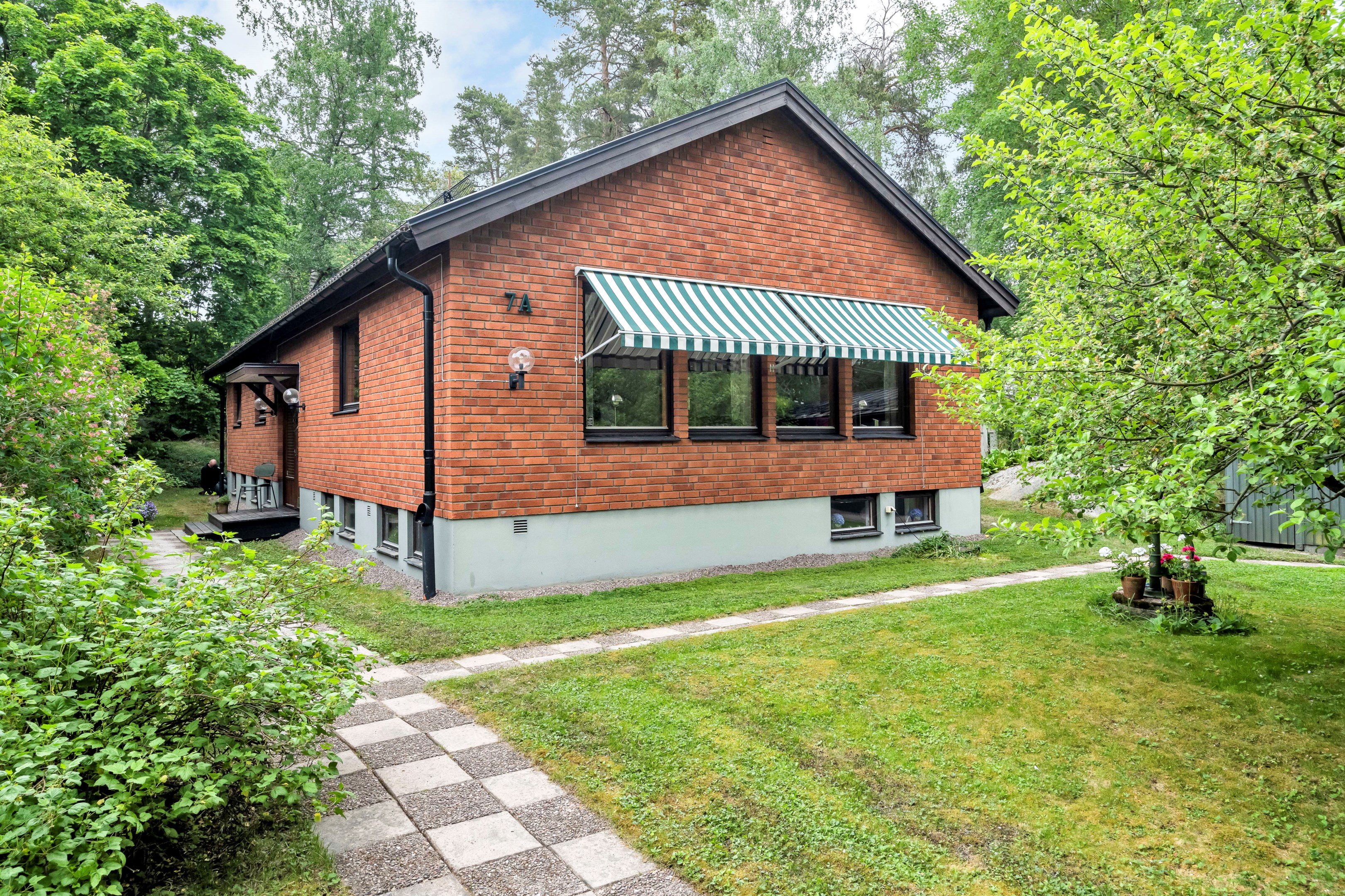 Bostadsbild från Blåmesvägen 7A, Såld i Sunnersta, Uppsala