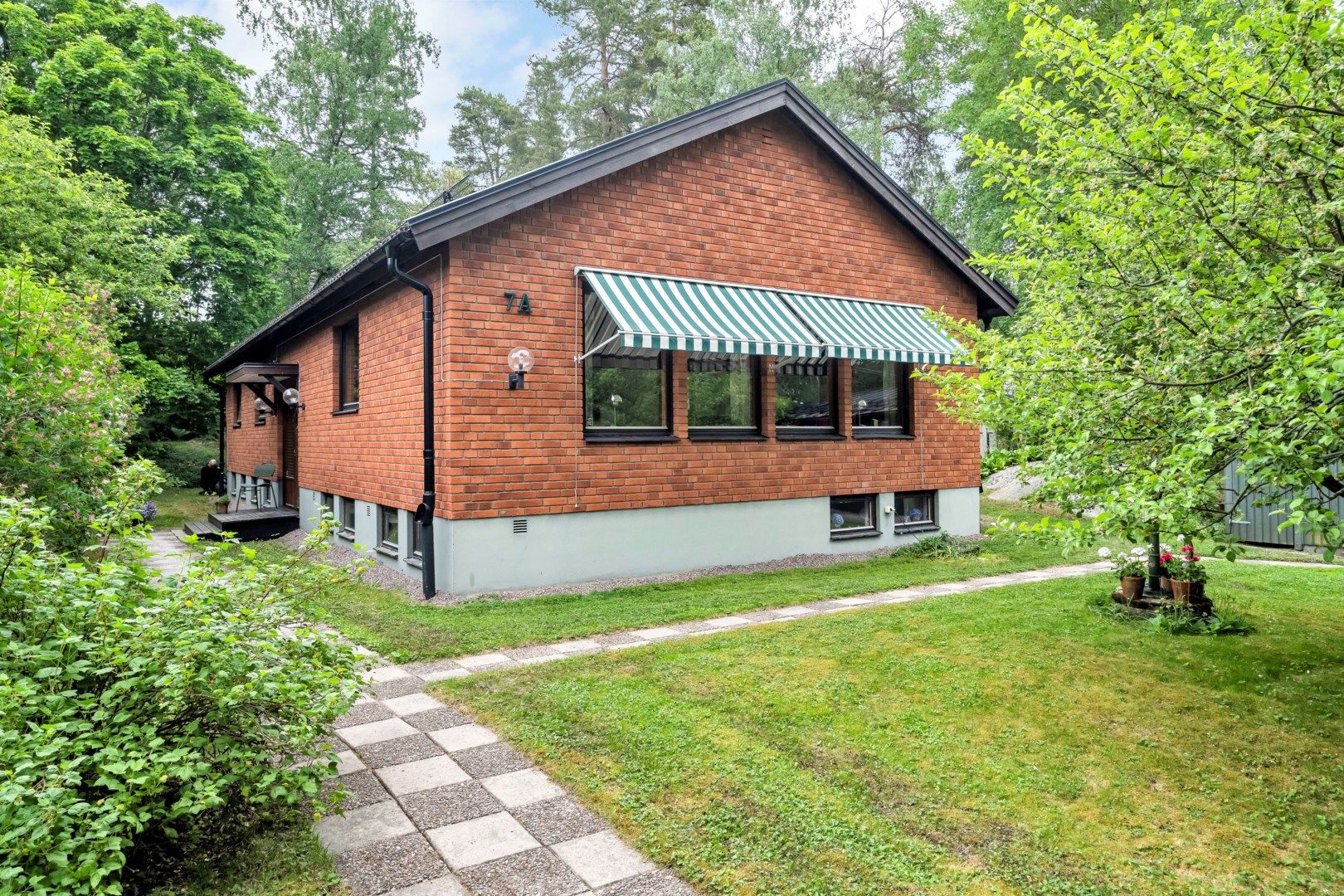 Bostadsbild från Blåmesvägen 7A, Såld i Sunnersta, Uppsala