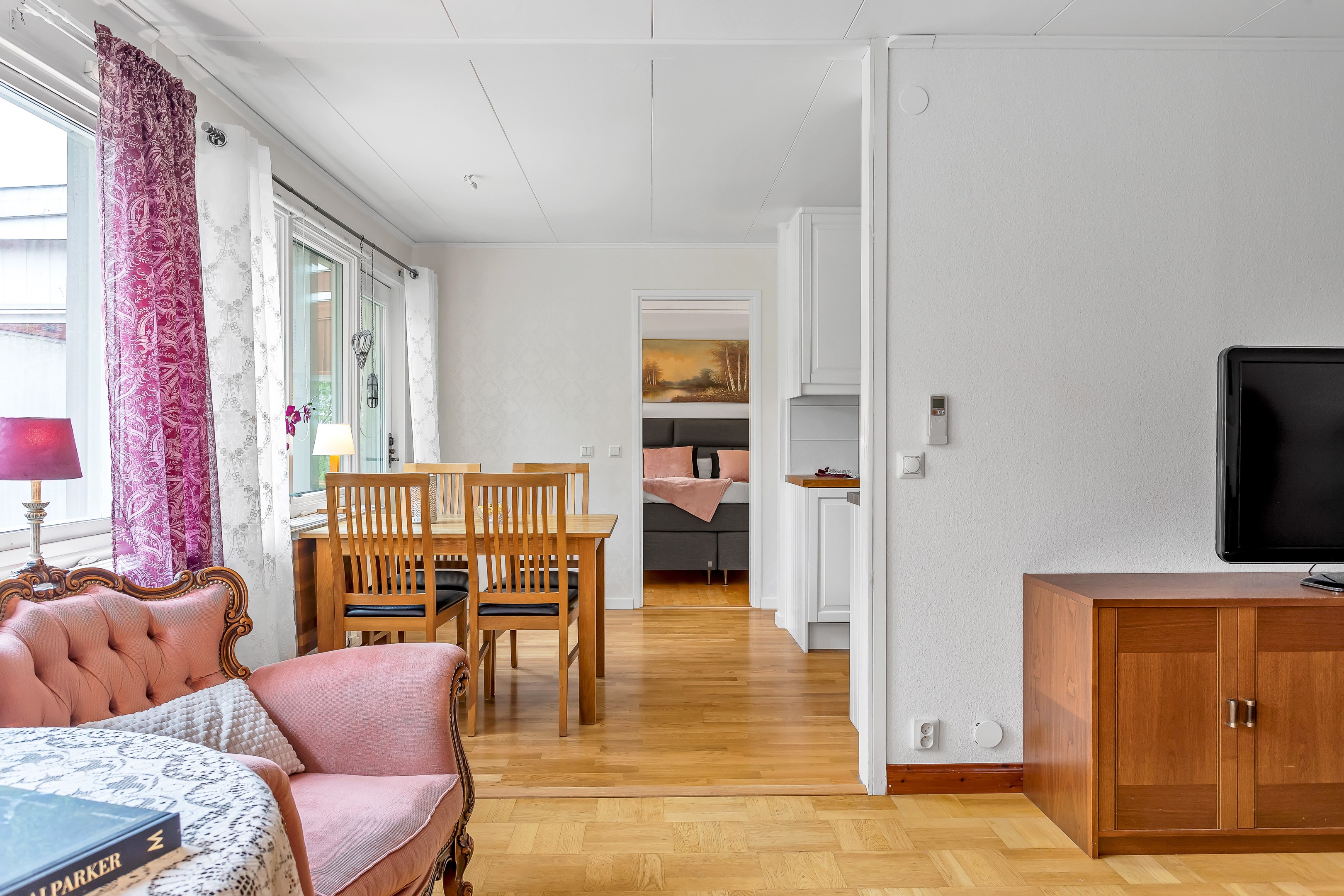 Bostadsbild från Arkitektvägen 60, Såld i Vänge, Uppsala