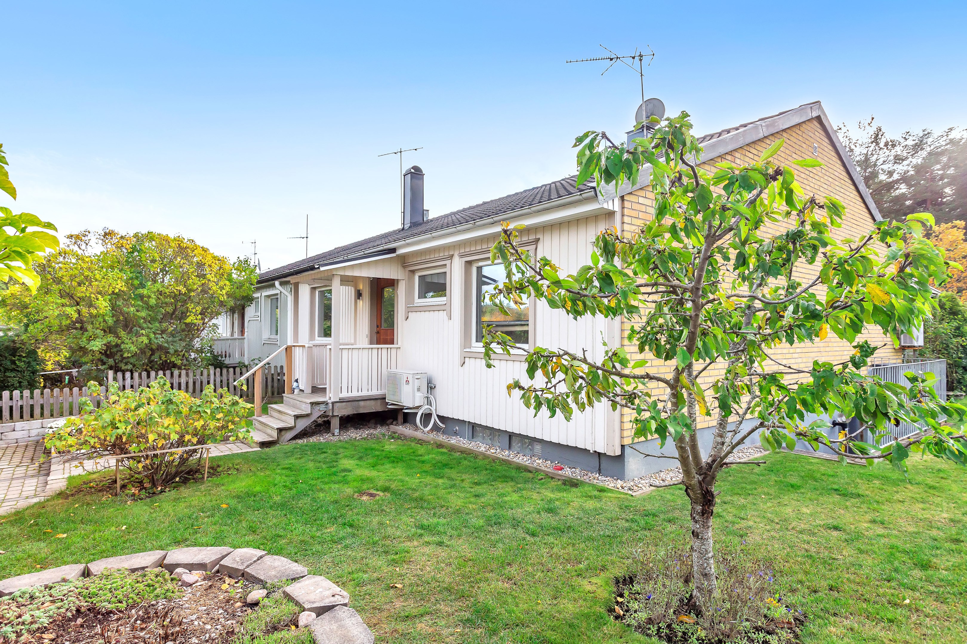 Bostadsbild från Arkitektvägen 60, Såld i Vänge, Uppsala