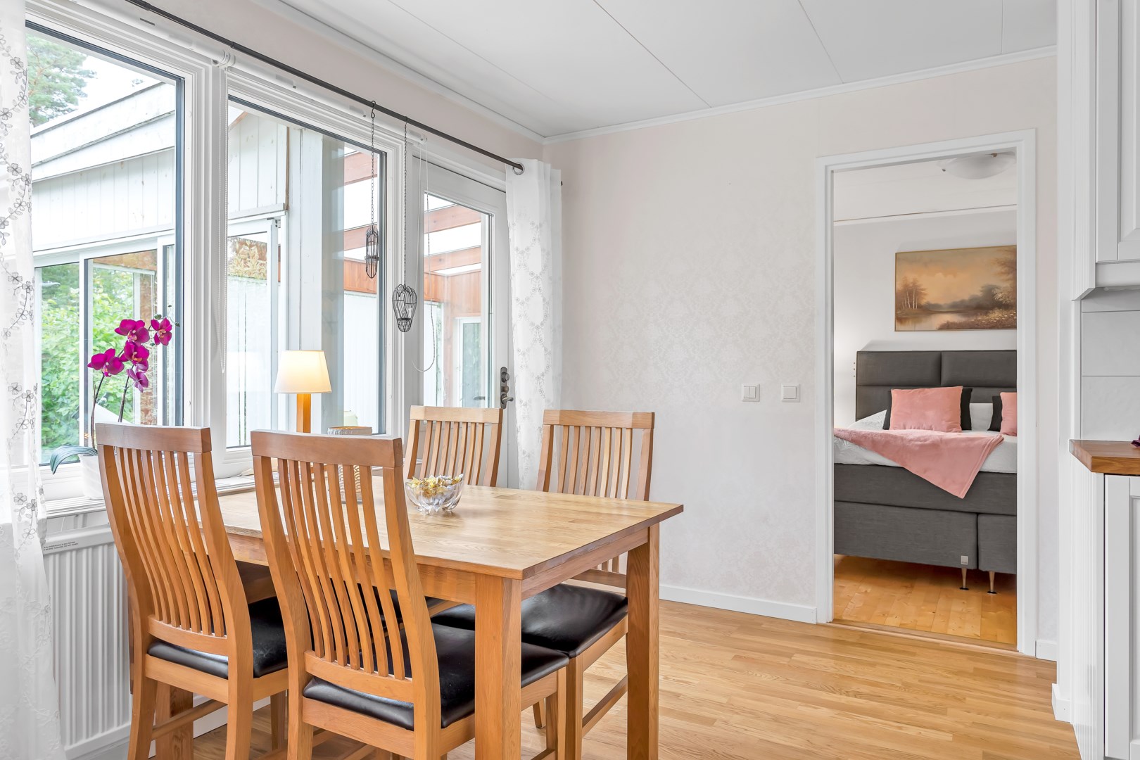 Bostadsbild från Arkitektvägen 60, Såld i Vänge, Uppsala