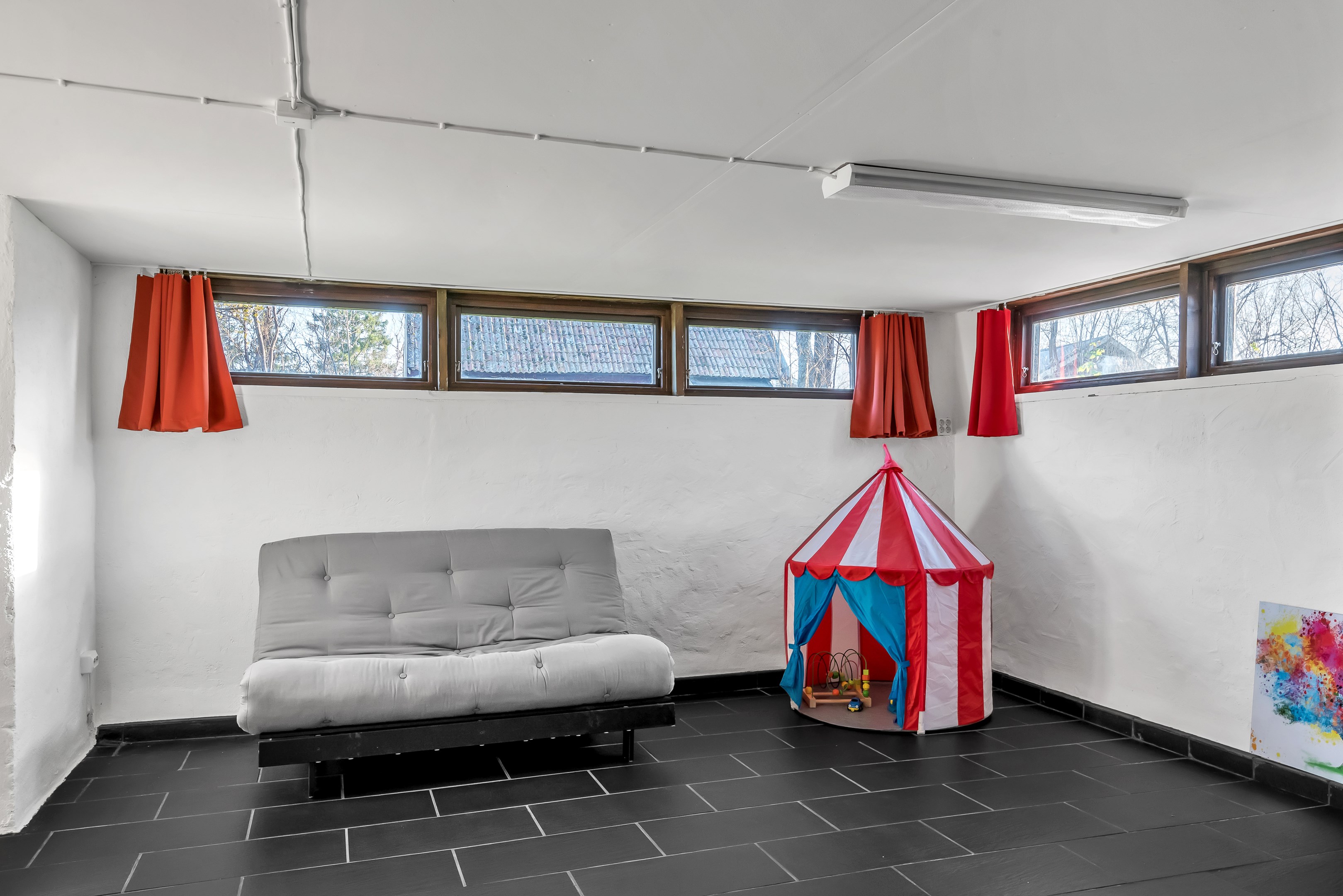 Bostadsbild från Brunna björkväg 5, Såld i Vänge, Uppsala