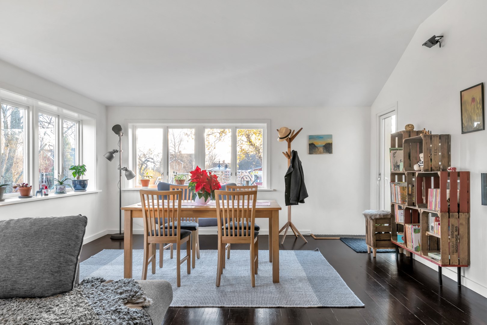 Bostadsbild från Brunna björkväg 5, Såld i Vänge, Uppsala