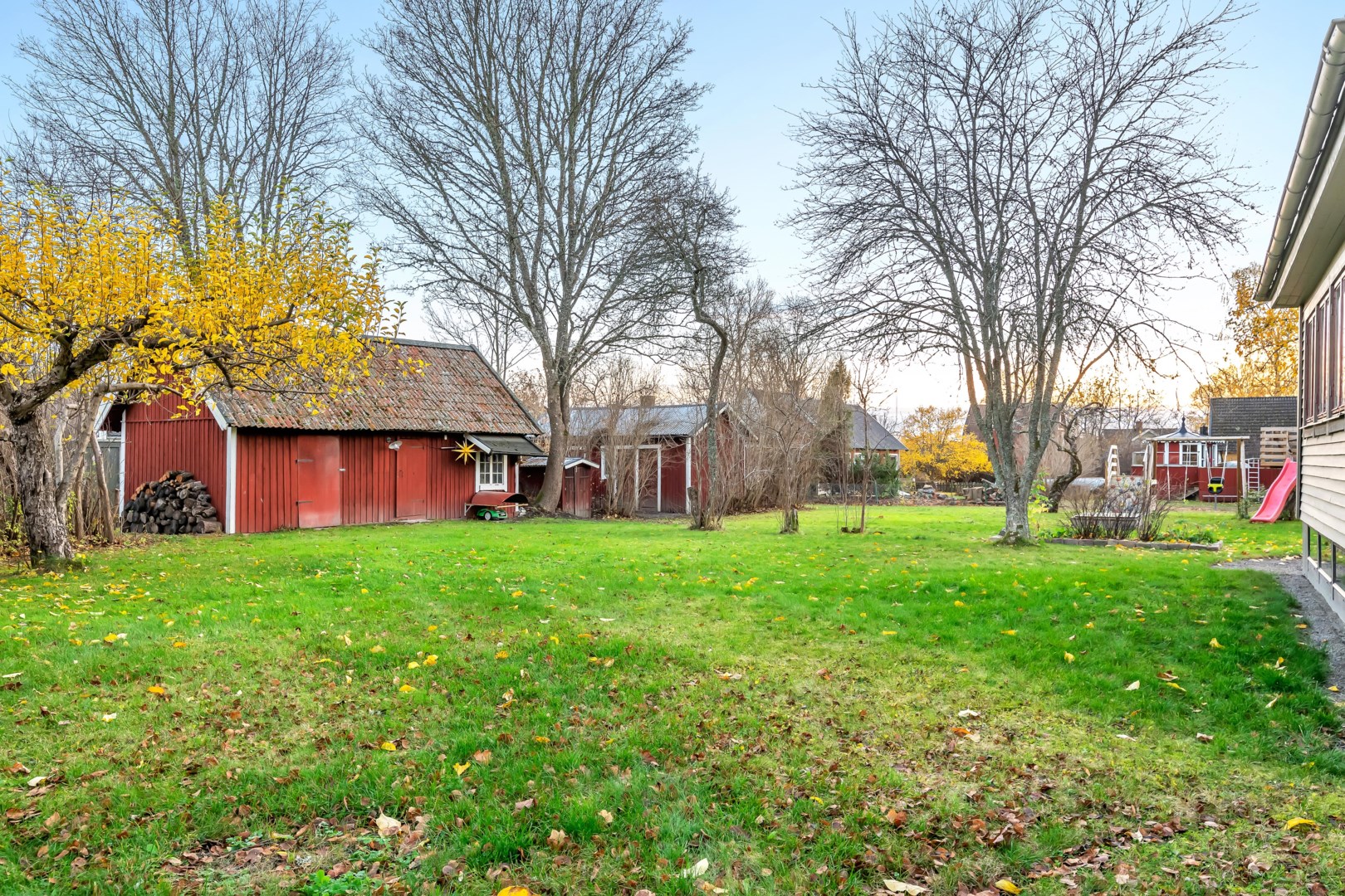 Bostadsbild från Brunna björkväg 5, Såld i Vänge, Uppsala