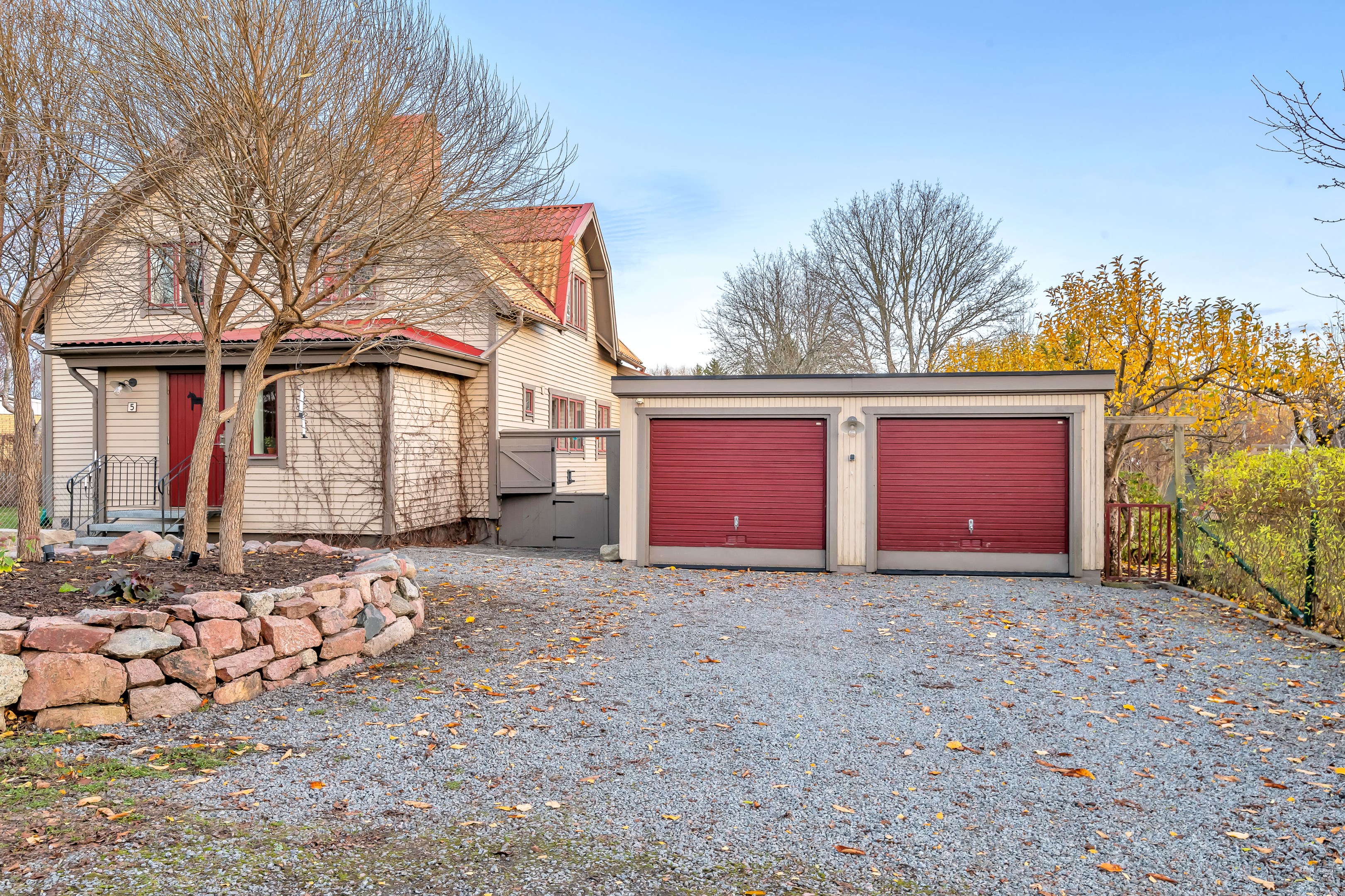 Bostadsbild från Brunna björkväg 5, Såld i Vänge, Uppsala