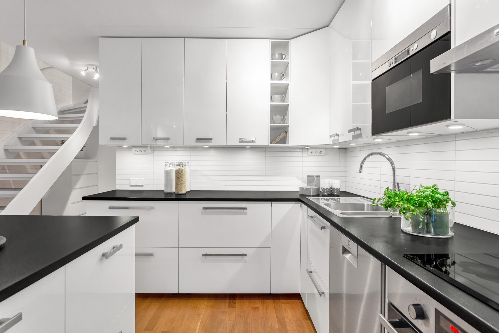 Bostadsbild från Handarbetsvägen 45, Såld i Nåntuna, Uppsala