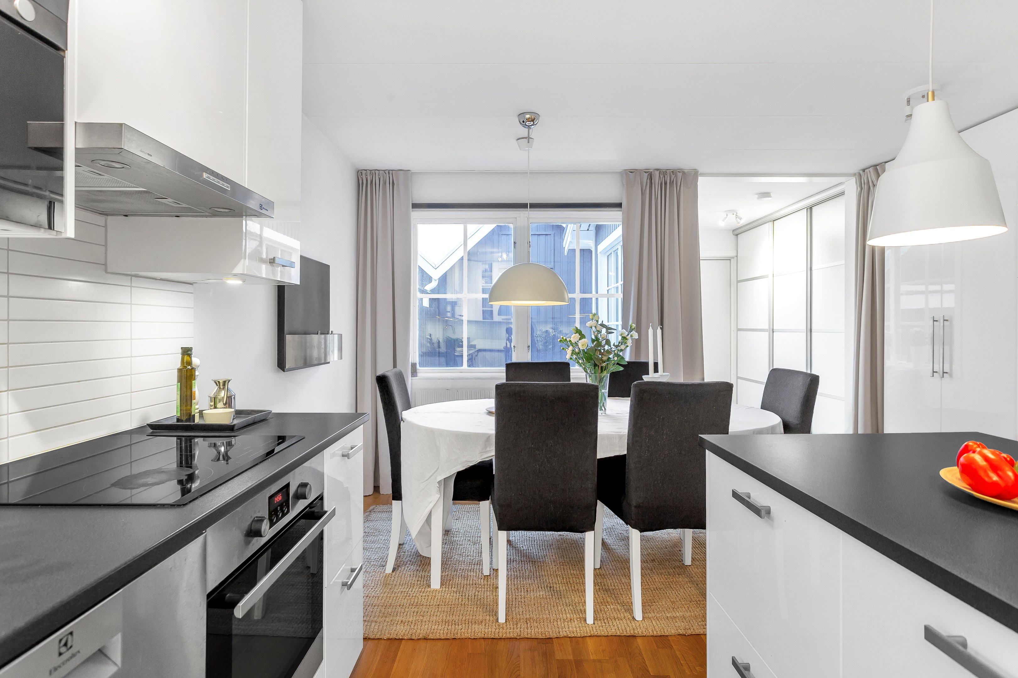 Bostadsbild från Handarbetsvägen 45, Såld i Nåntuna, Uppsala