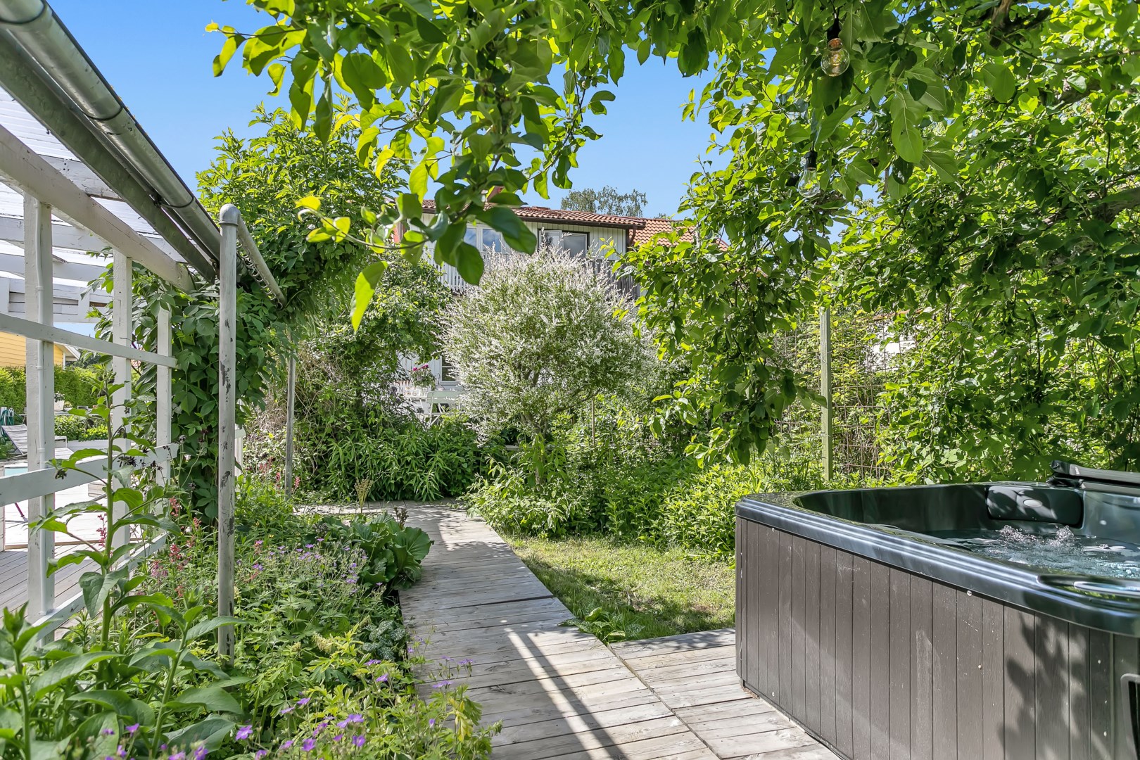 Bostadsbild från Ingvarsgatan 73A, Såld i Svartbäcken, Uppsala