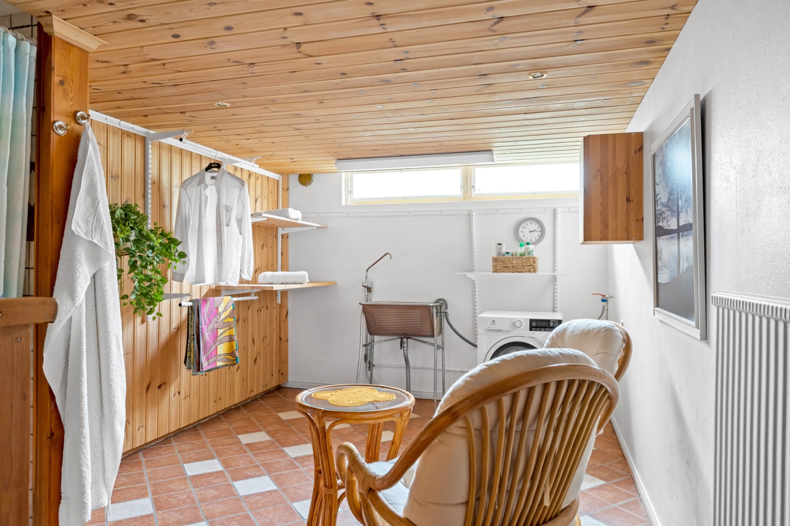 Bostadsbild från Ullsaxvägen 16, Såld i Valsätra, Uppsala