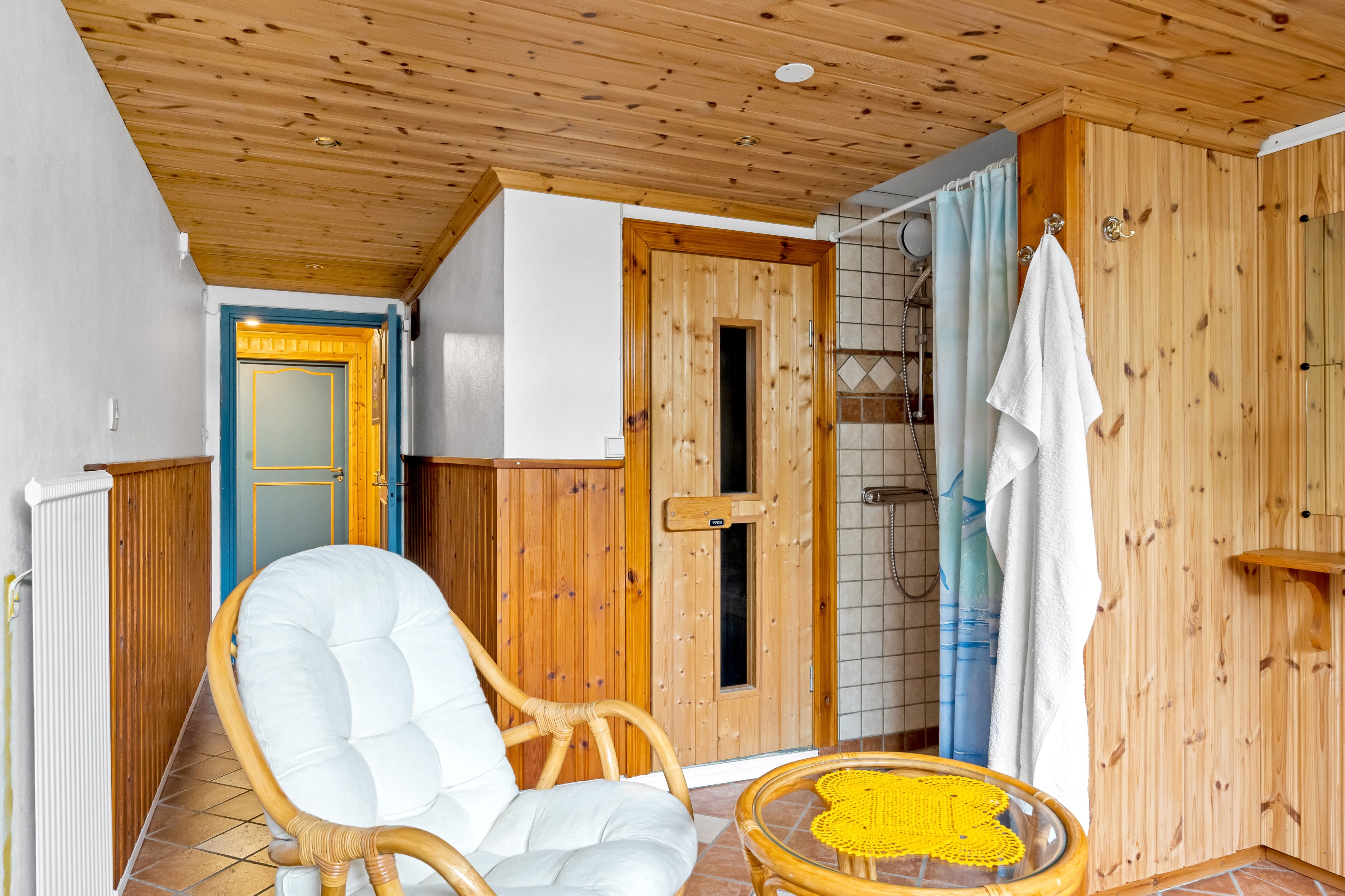 Bostadsbild från Ullsaxvägen 16, Såld i Valsätra, Uppsala