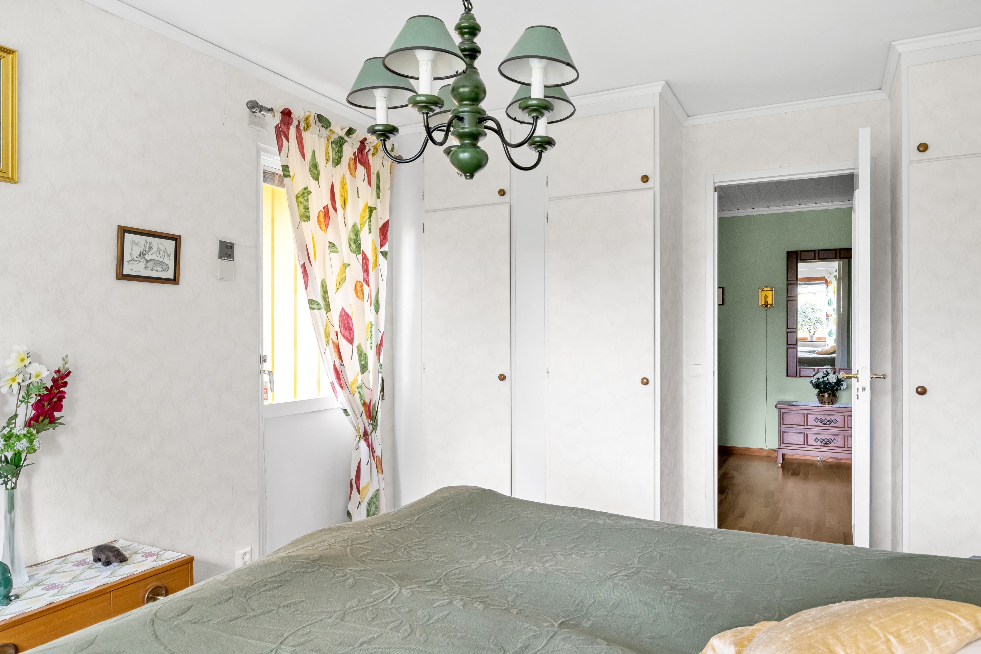 Bostadsbild från Ullsaxvägen 16, Såld i Valsätra, Uppsala