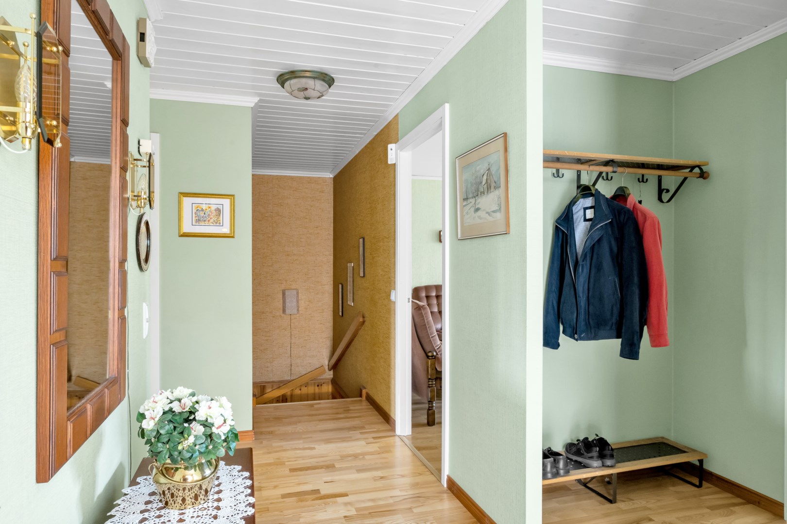 Bostadsbild från Ullsaxvägen 16, Såld i Valsätra, Uppsala