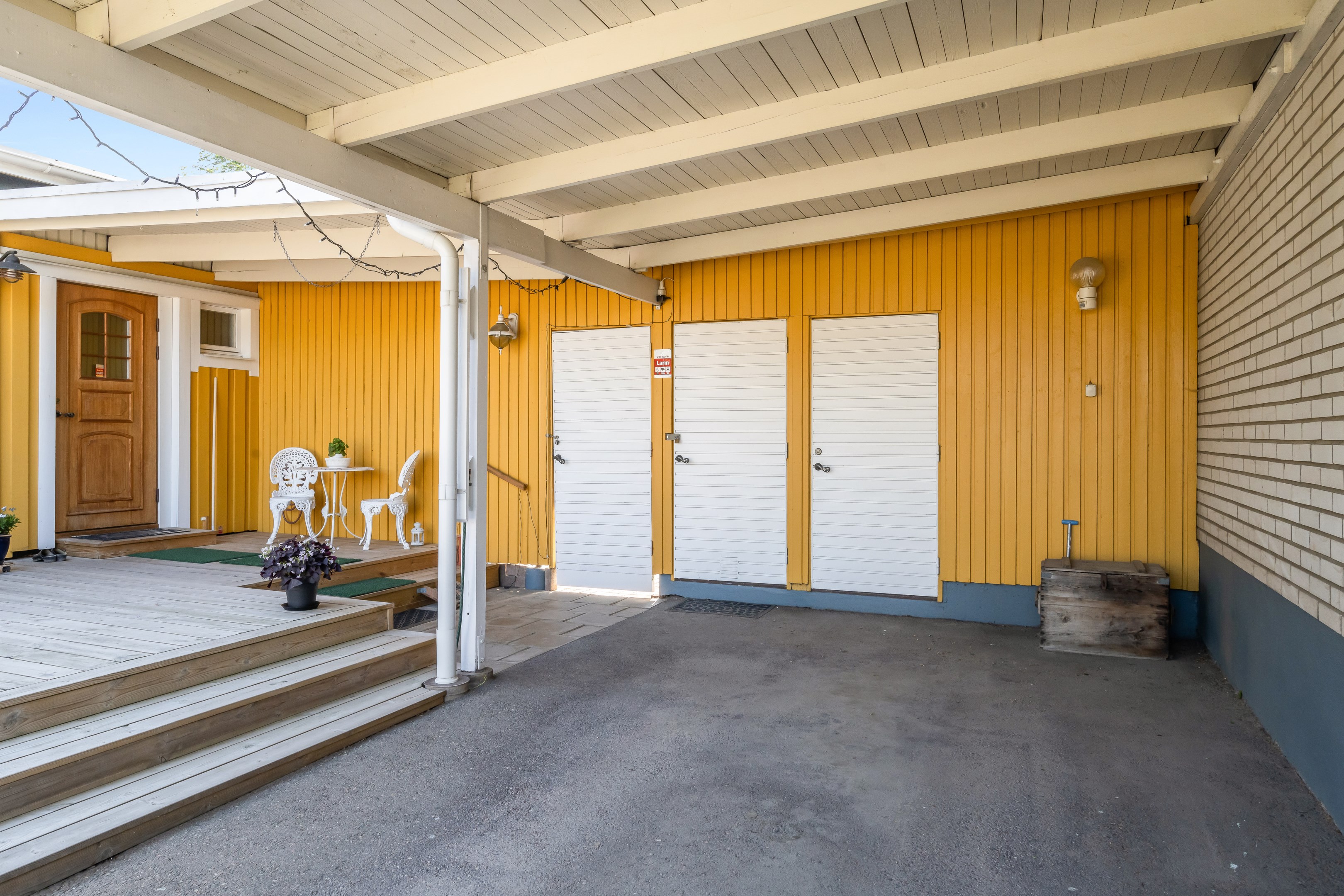 Bostadsbild från Ullsaxvägen 16, Såld i Valsätra, Uppsala