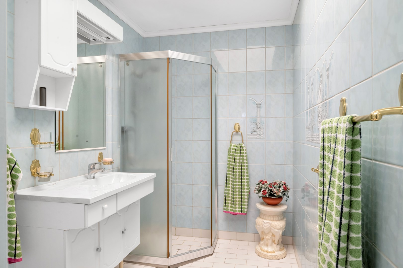 Bostadsbild från Ullsaxvägen 16, Såld i Valsätra, Uppsala