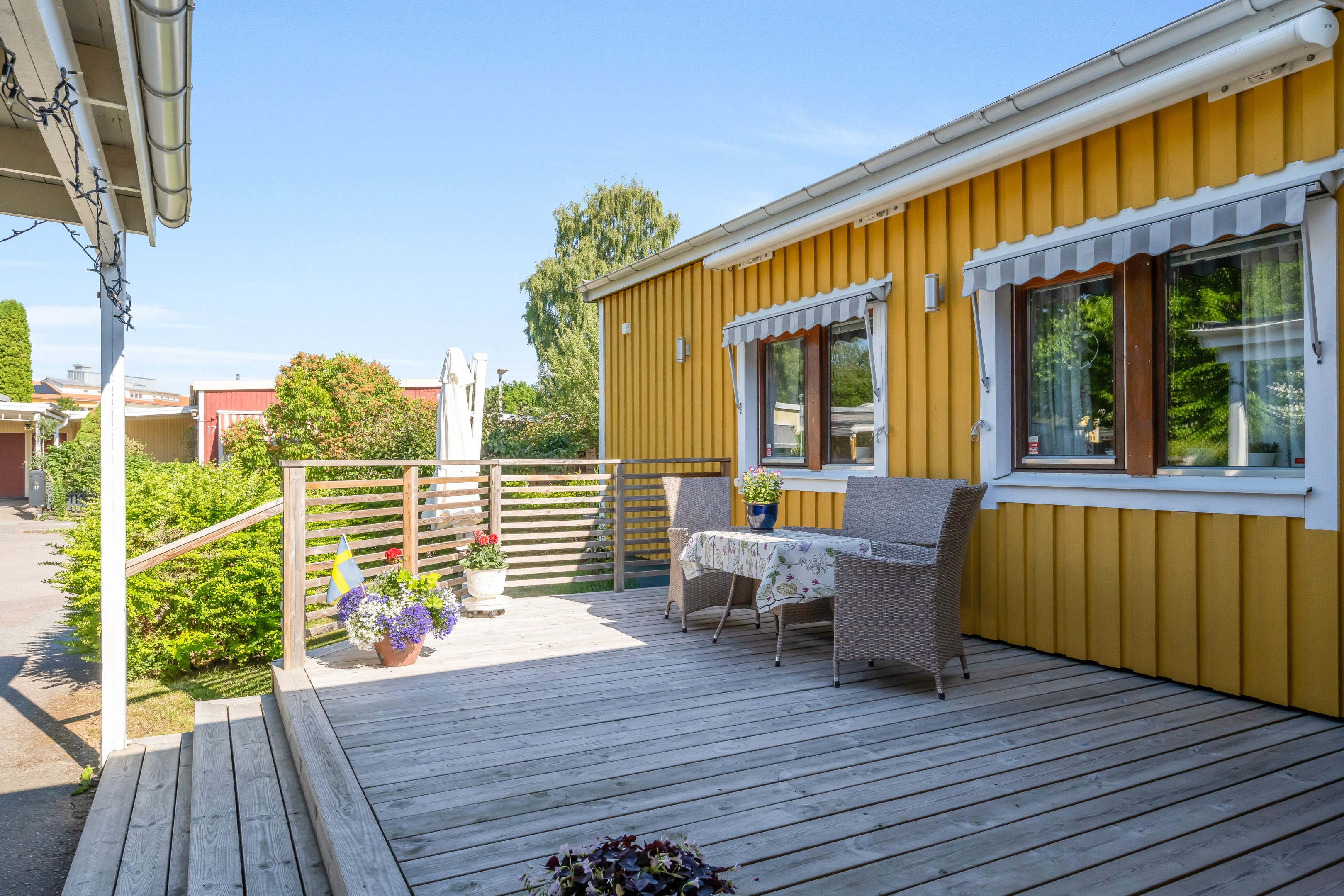 Bostadsbild från Ullsaxvägen 16, Såld i Valsätra, Uppsala