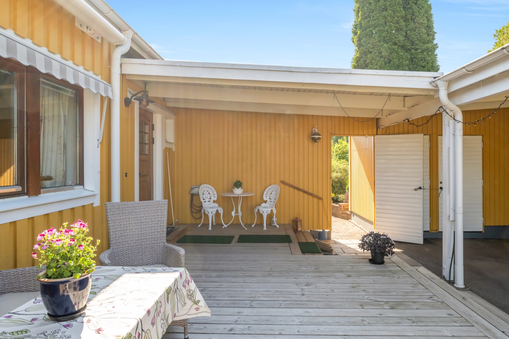 Bostadsbild från Ullsaxvägen 16, Såld i Valsätra, Uppsala