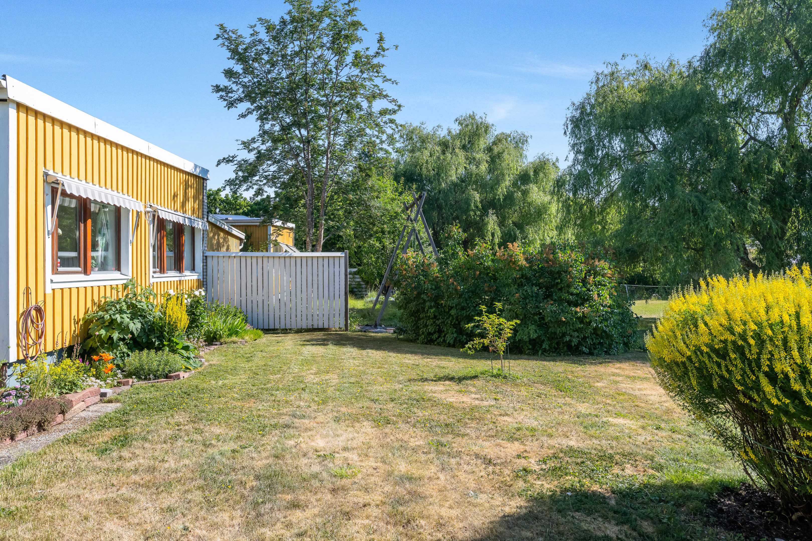 Bostadsbild från Ullsaxvägen 16, Såld i Valsätra, Uppsala