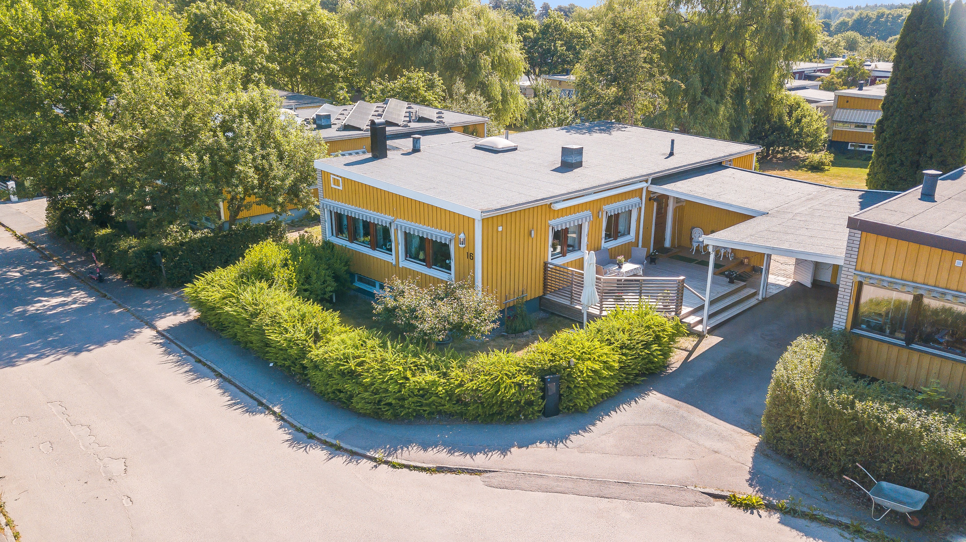 Bostadsbild från Ullsaxvägen 16, Såld i Valsätra, Uppsala