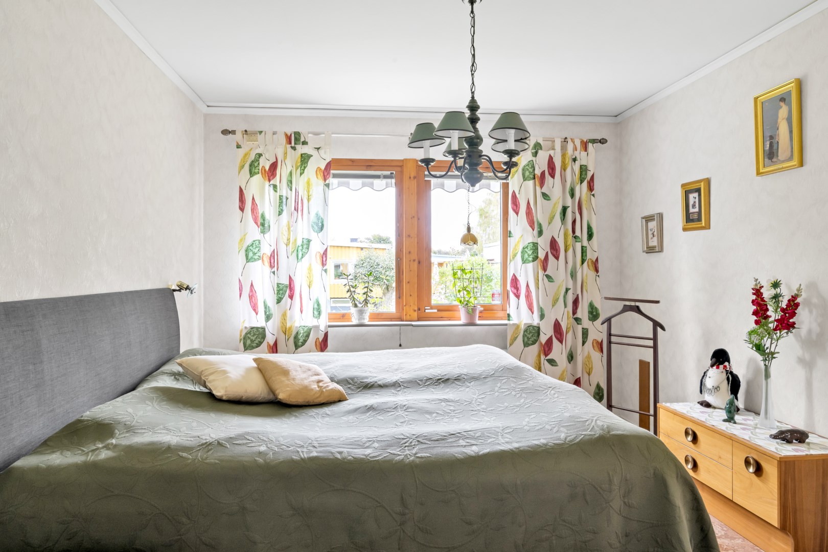 Bostadsbild från Ullsaxvägen 16, Såld i Valsätra, Uppsala