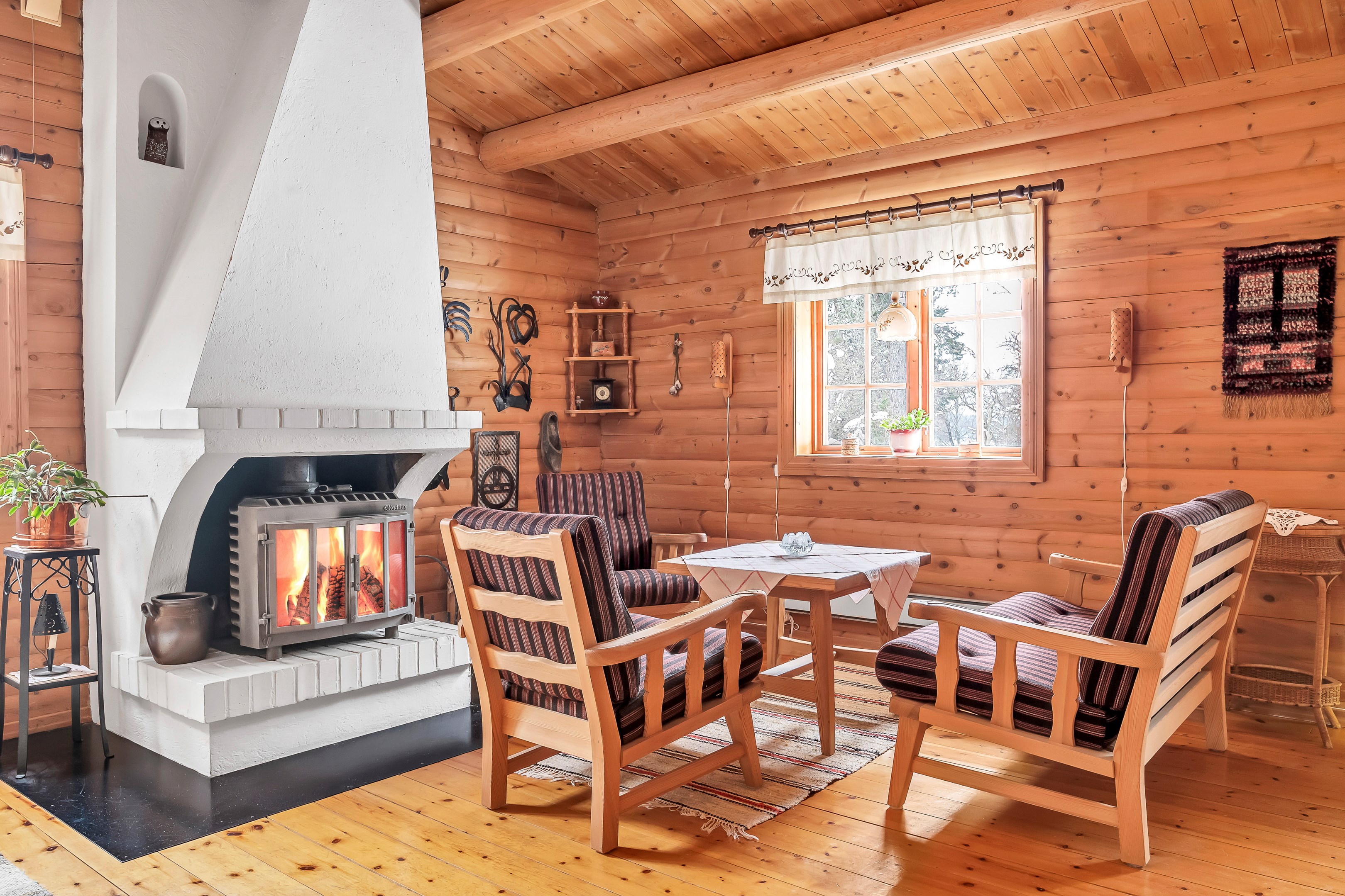 Bostadsbild från Lännalöt 12, Såld i Länna, Uppsala