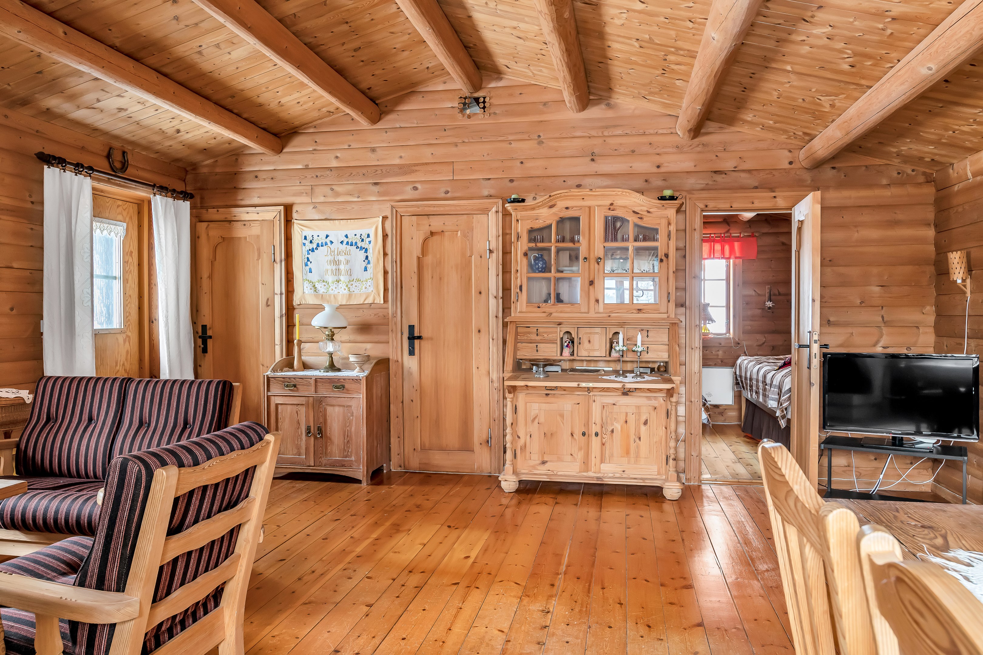 Bostadsbild från Lännalöt 12, Såld i Länna, Uppsala