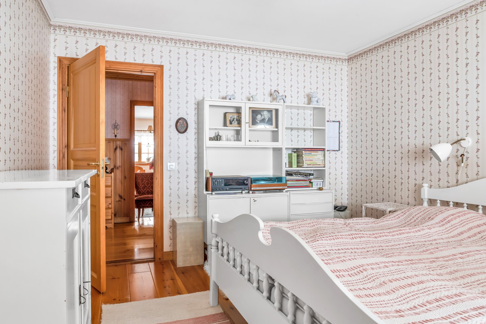 Bostadsbild från Lännalöt 12, Såld i Länna, Uppsala