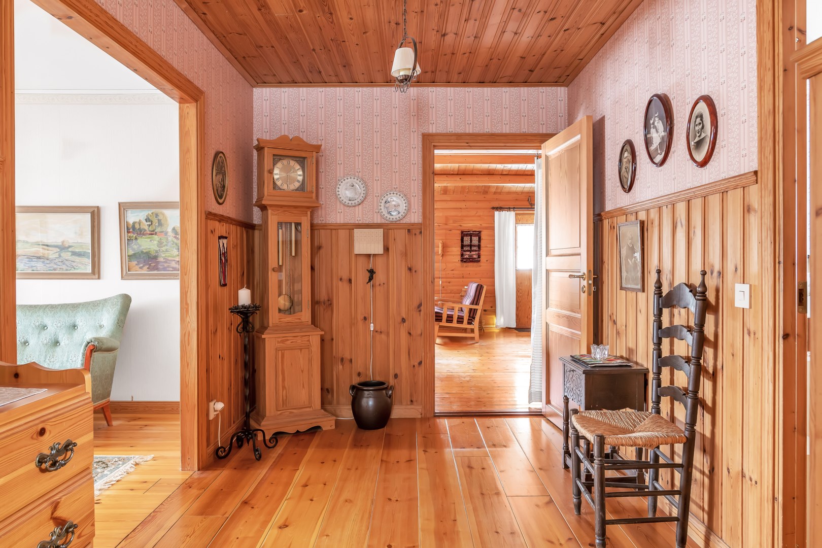 Bostadsbild från Lännalöt 12, Såld i Länna, Uppsala