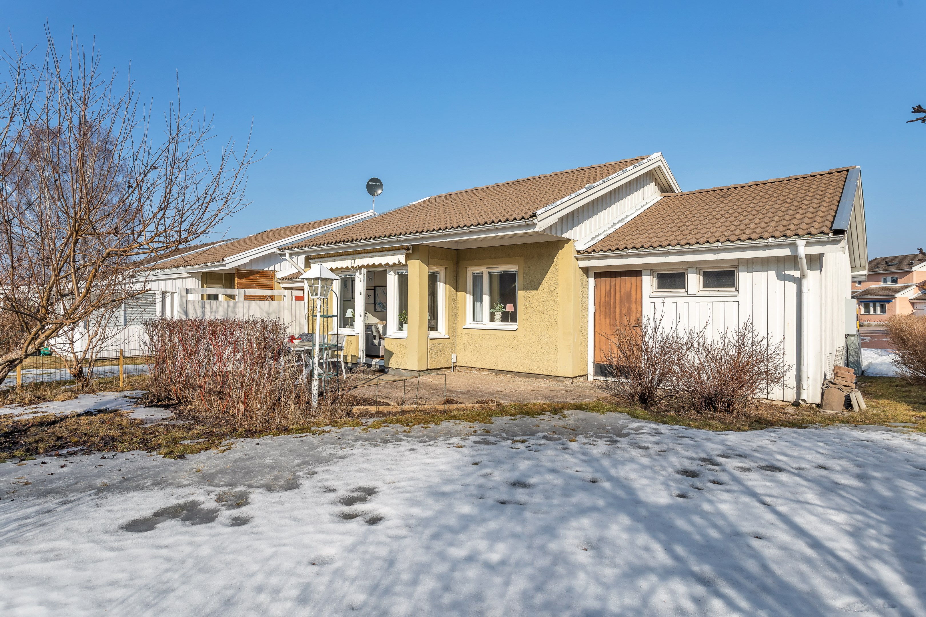 Bostadsbild från Gråalsvägen 26, Såld i Lövstalöt, Uppsala