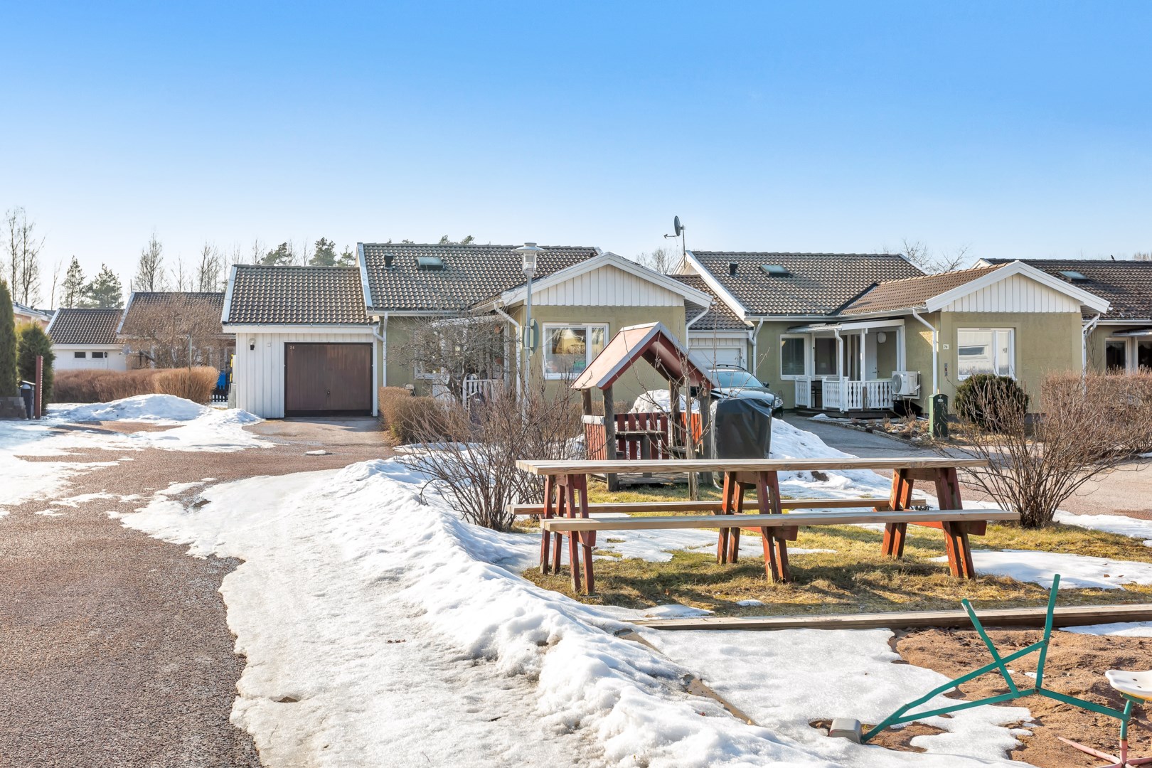 Bostadsbild från Gråalsvägen 26, Såld i Lövstalöt, Uppsala