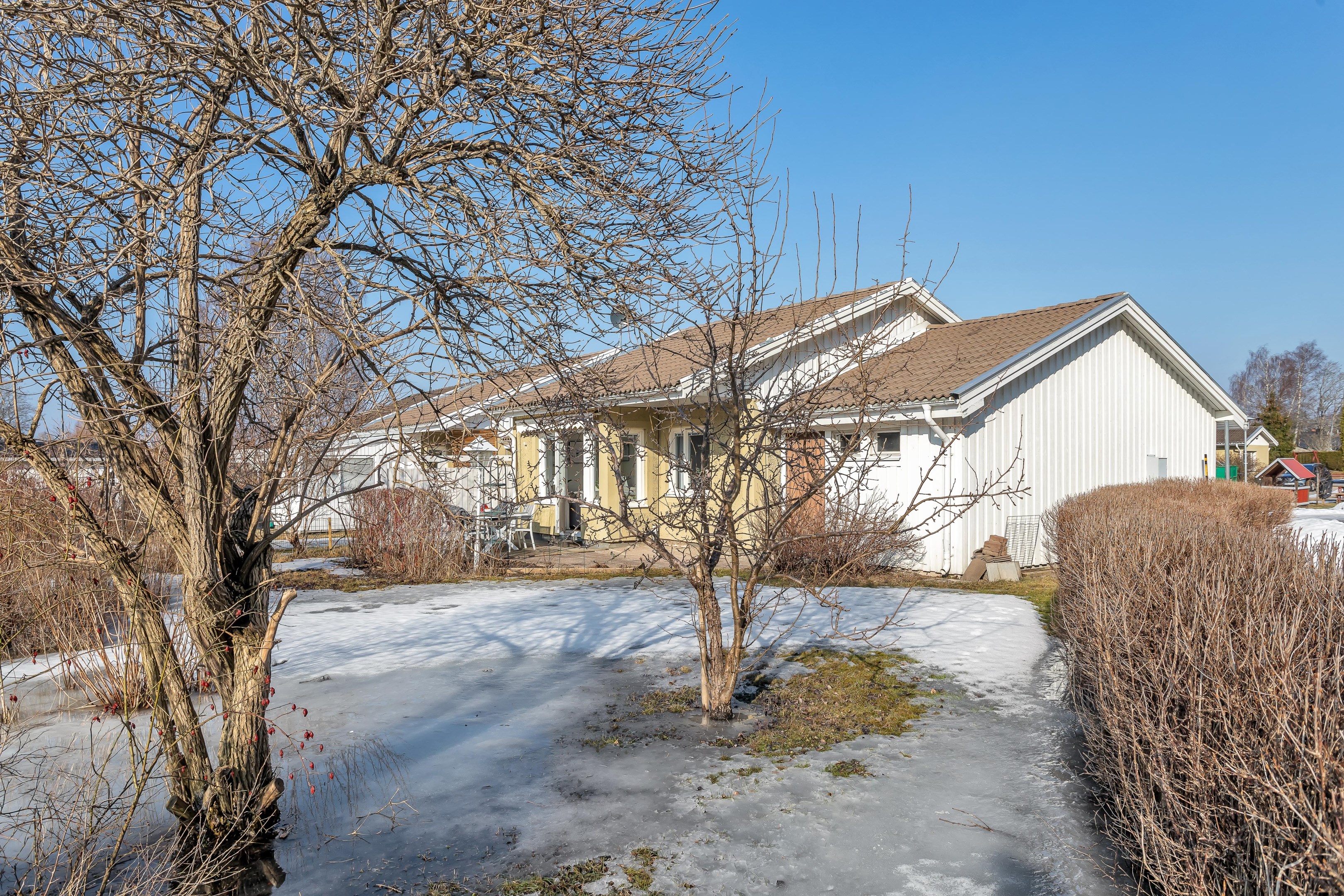 Bostadsbild från Gråalsvägen 26, Såld i Lövstalöt, Uppsala